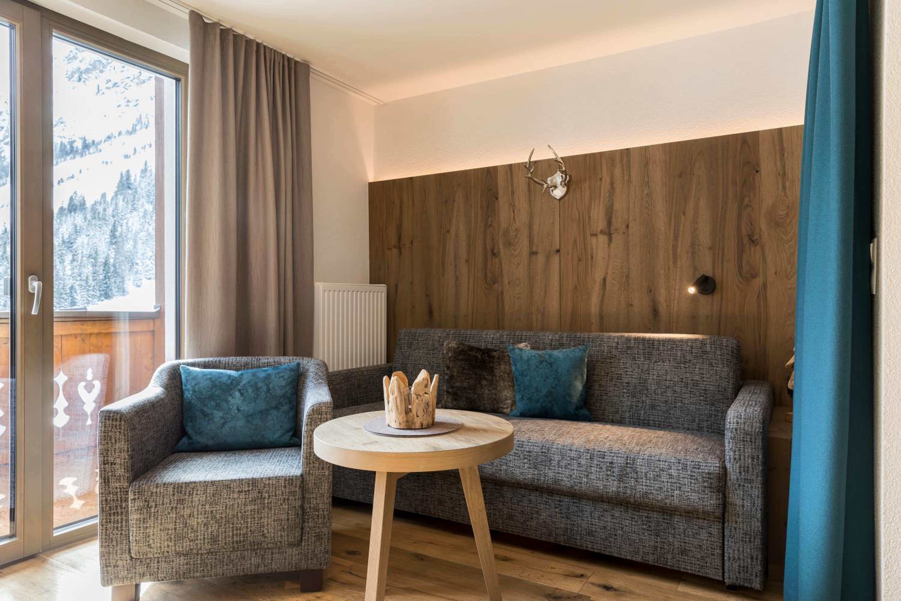 Junior Suite with Balcony photo 2