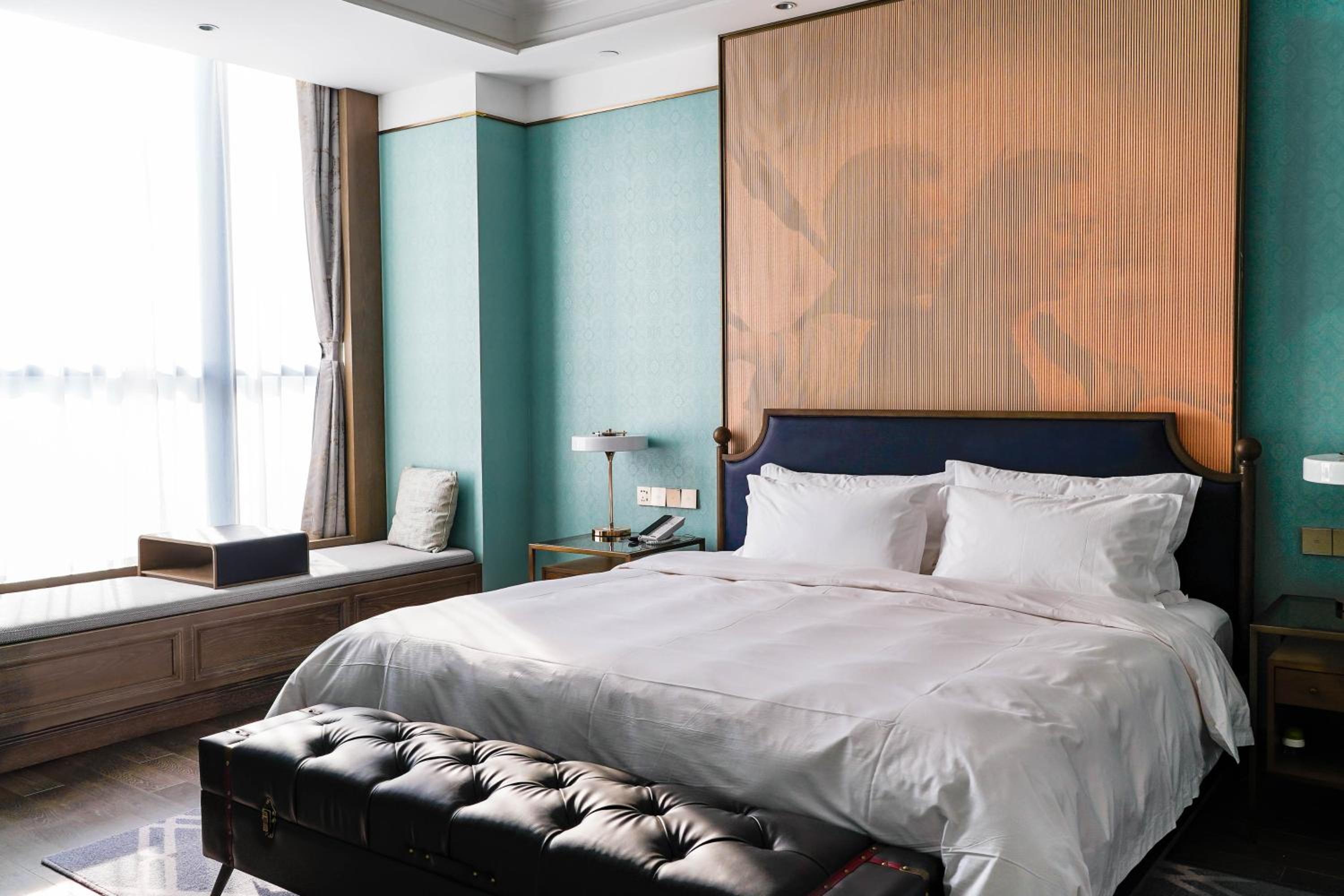 Deluxe Suite photo 1