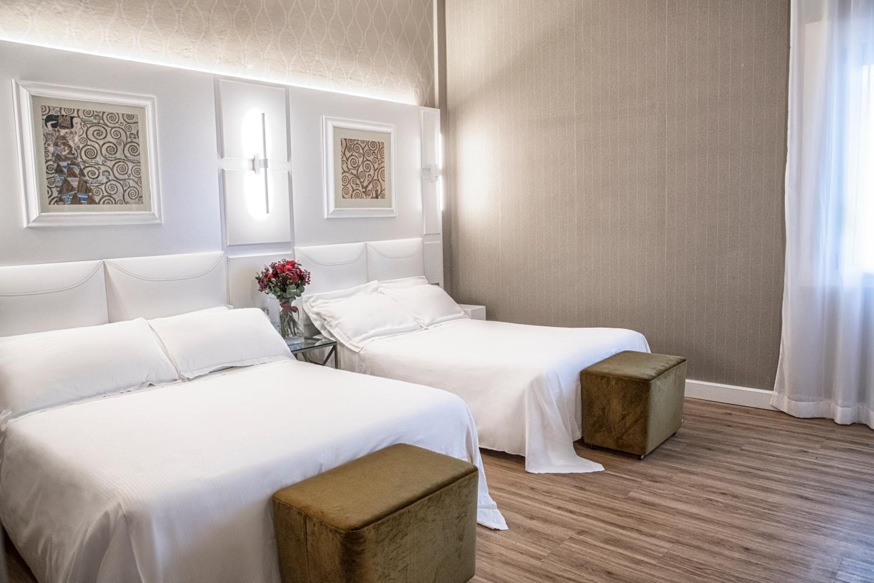 Superior Quadruple Room - Photo 1