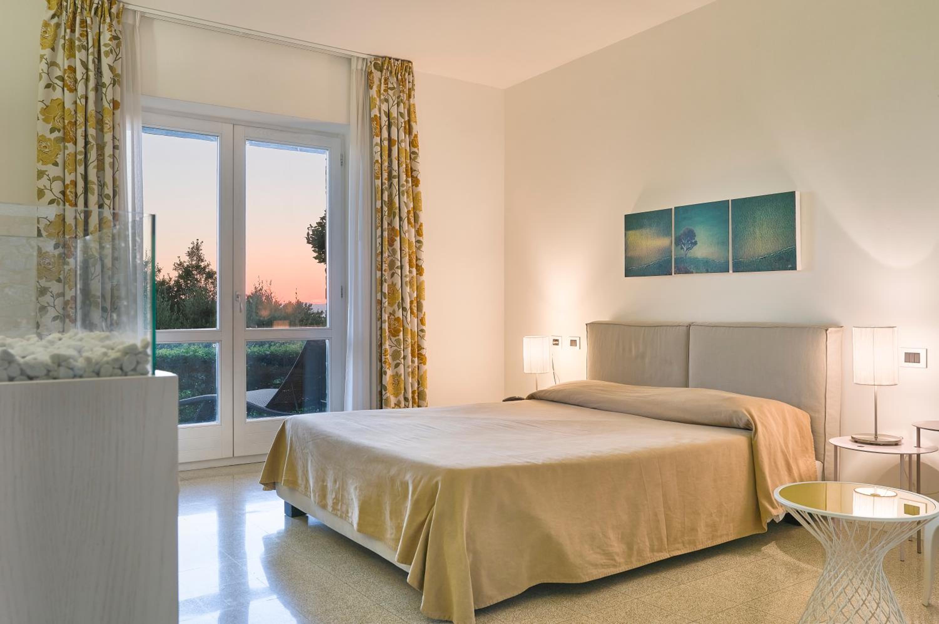 Deluxe Double Room with Patio