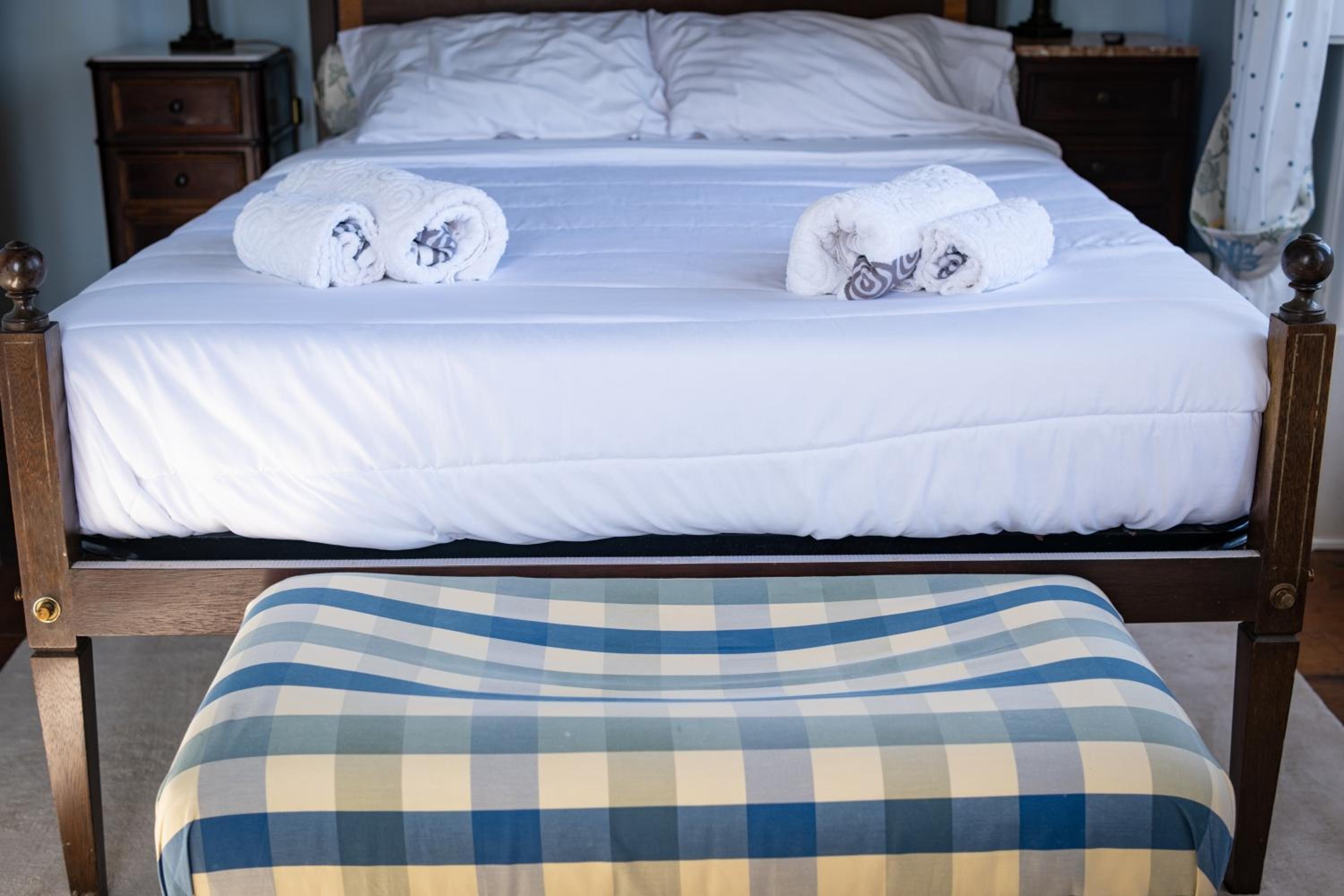 Deluxe Queen Suite