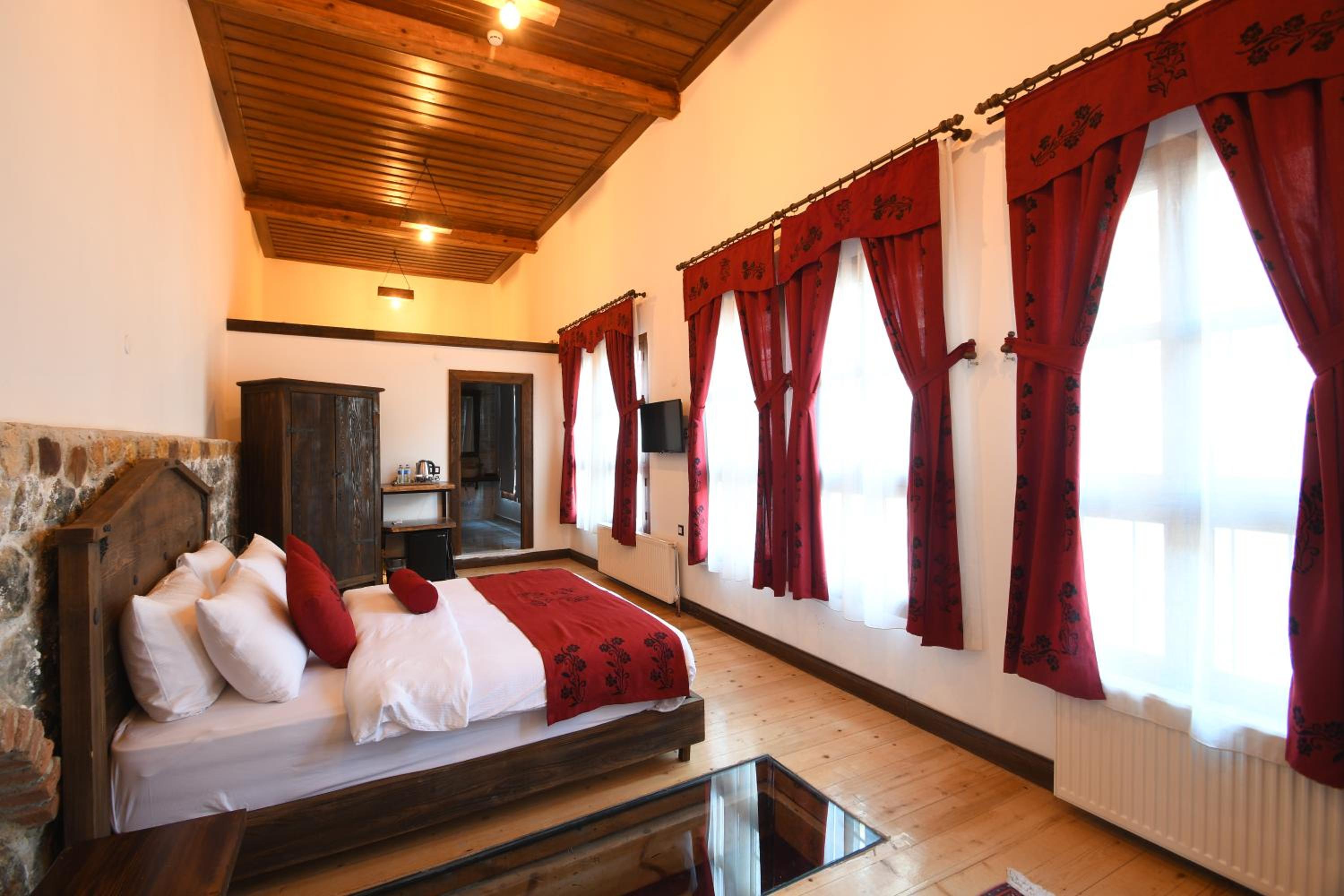 Suite photo 1