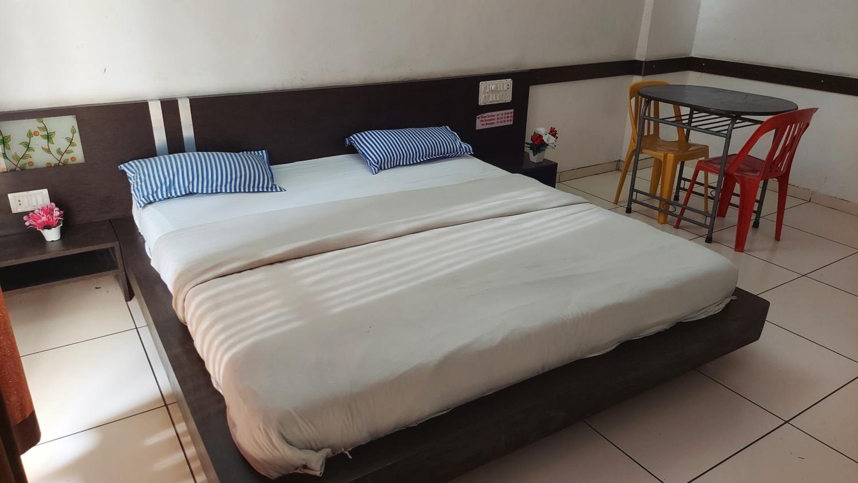 Deluxe Room - Photo 5