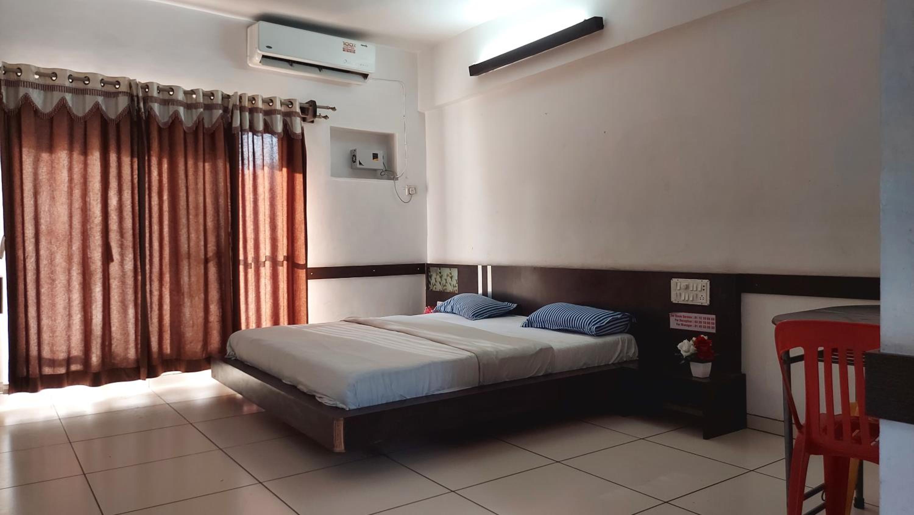 Deluxe Room - Photo 6