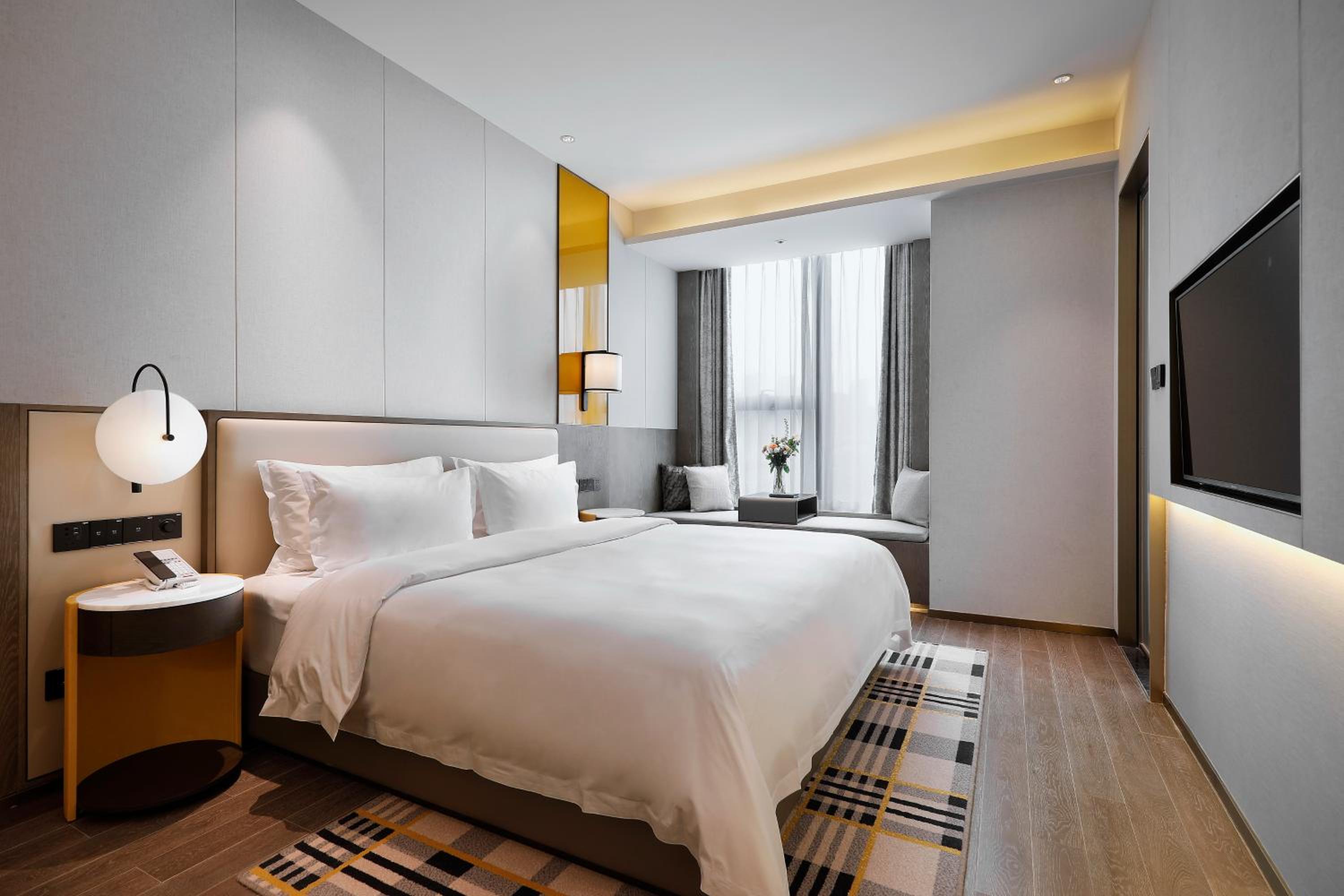 Deluxe King Room photo 3