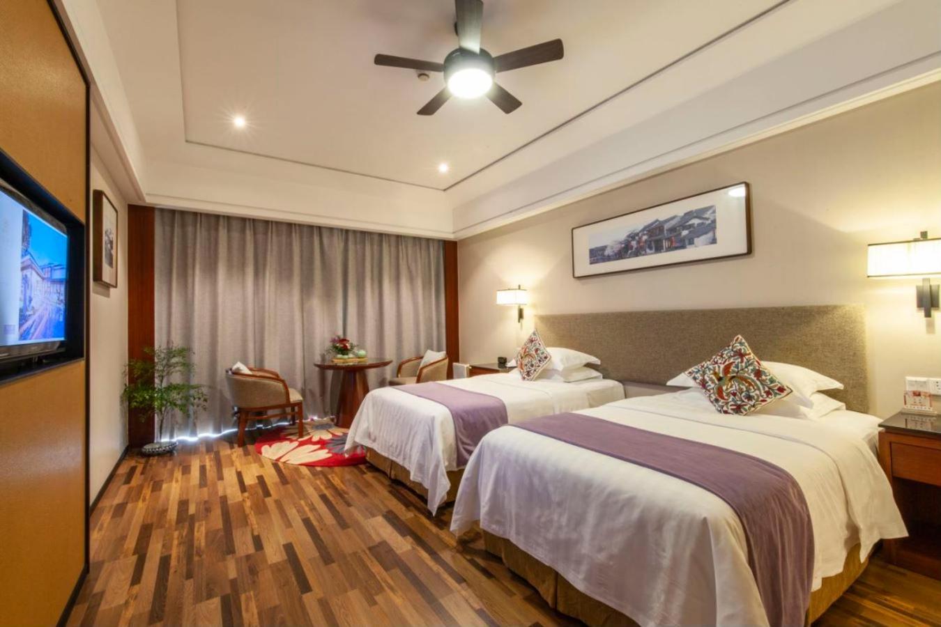 Deluxe Twin Room photo 1