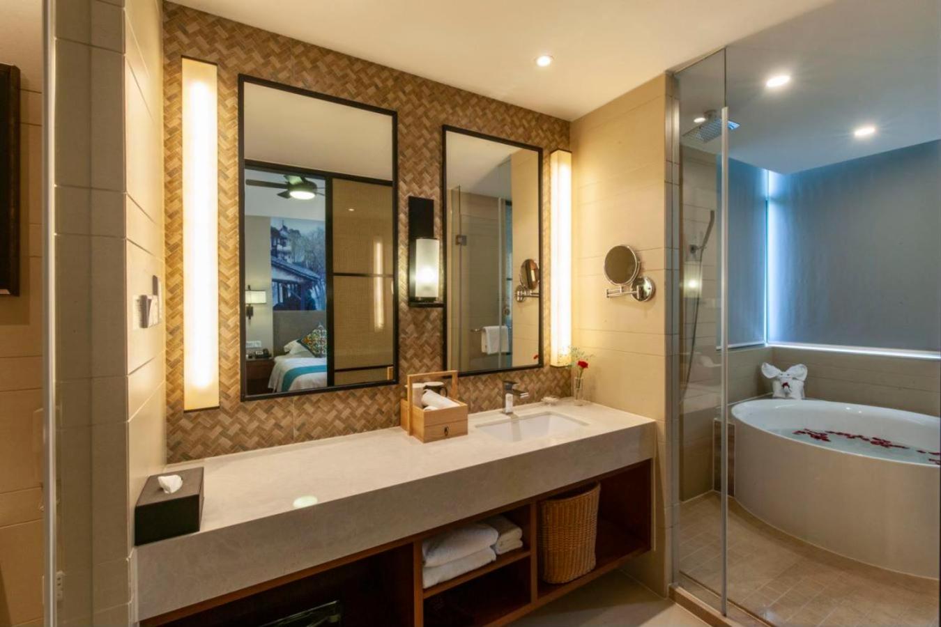 Deluxe Double Room photo 2