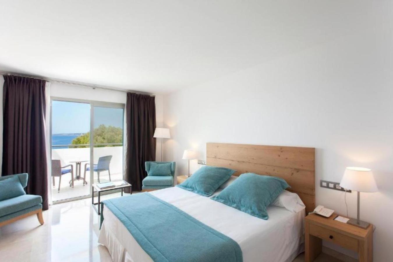 Deluxe Double Room with Sea View photo 3