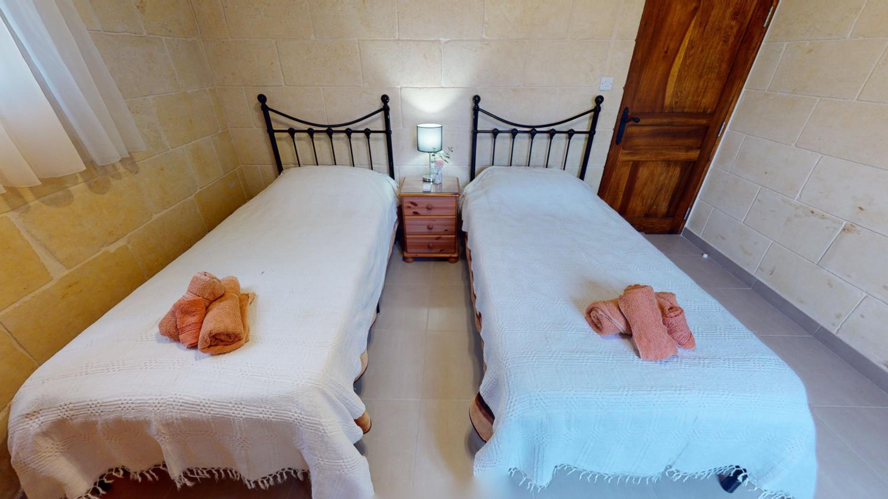 Twin Room with Shared Bathroom