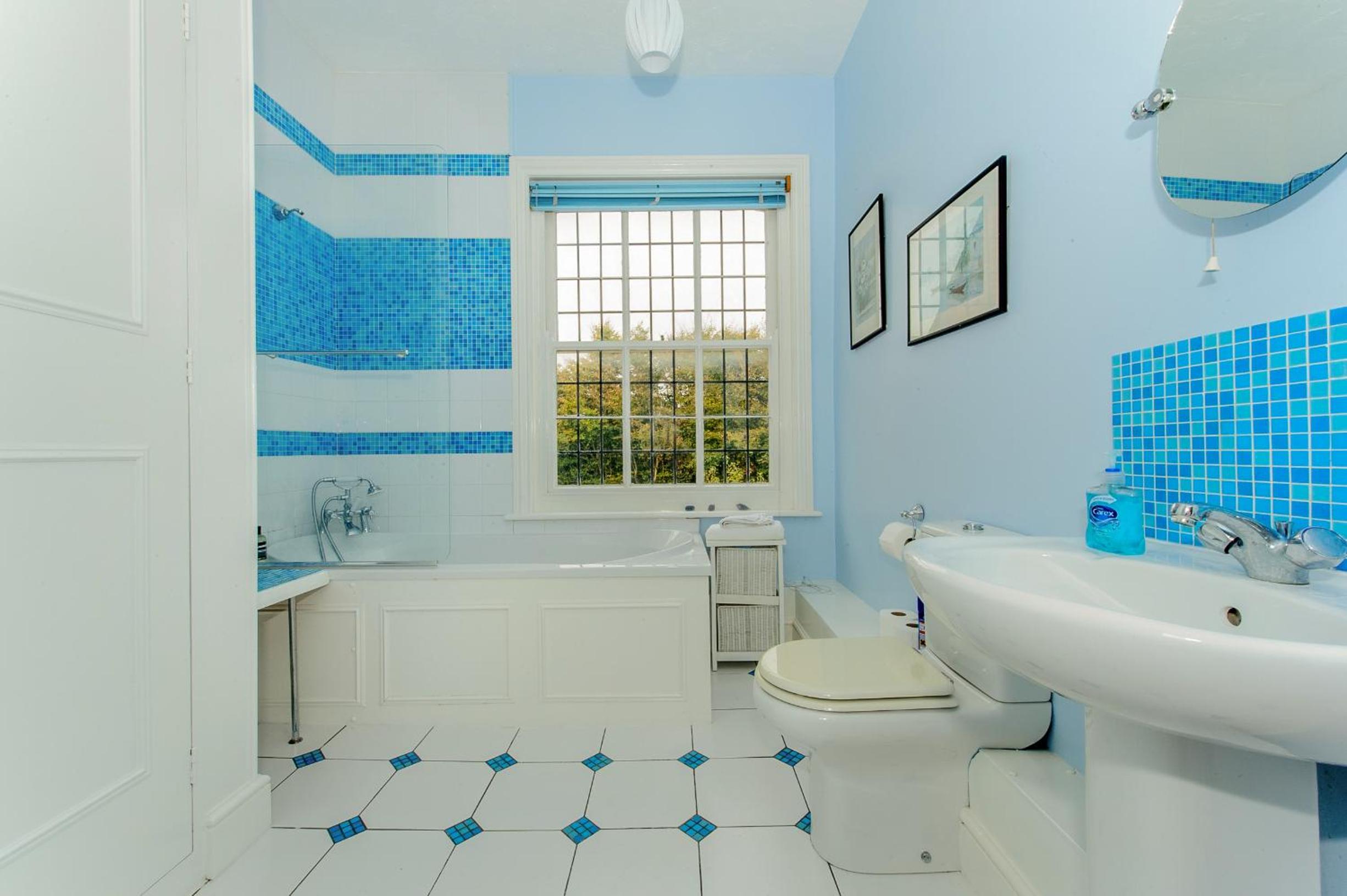 Double Room with Private Bathroom photo 2