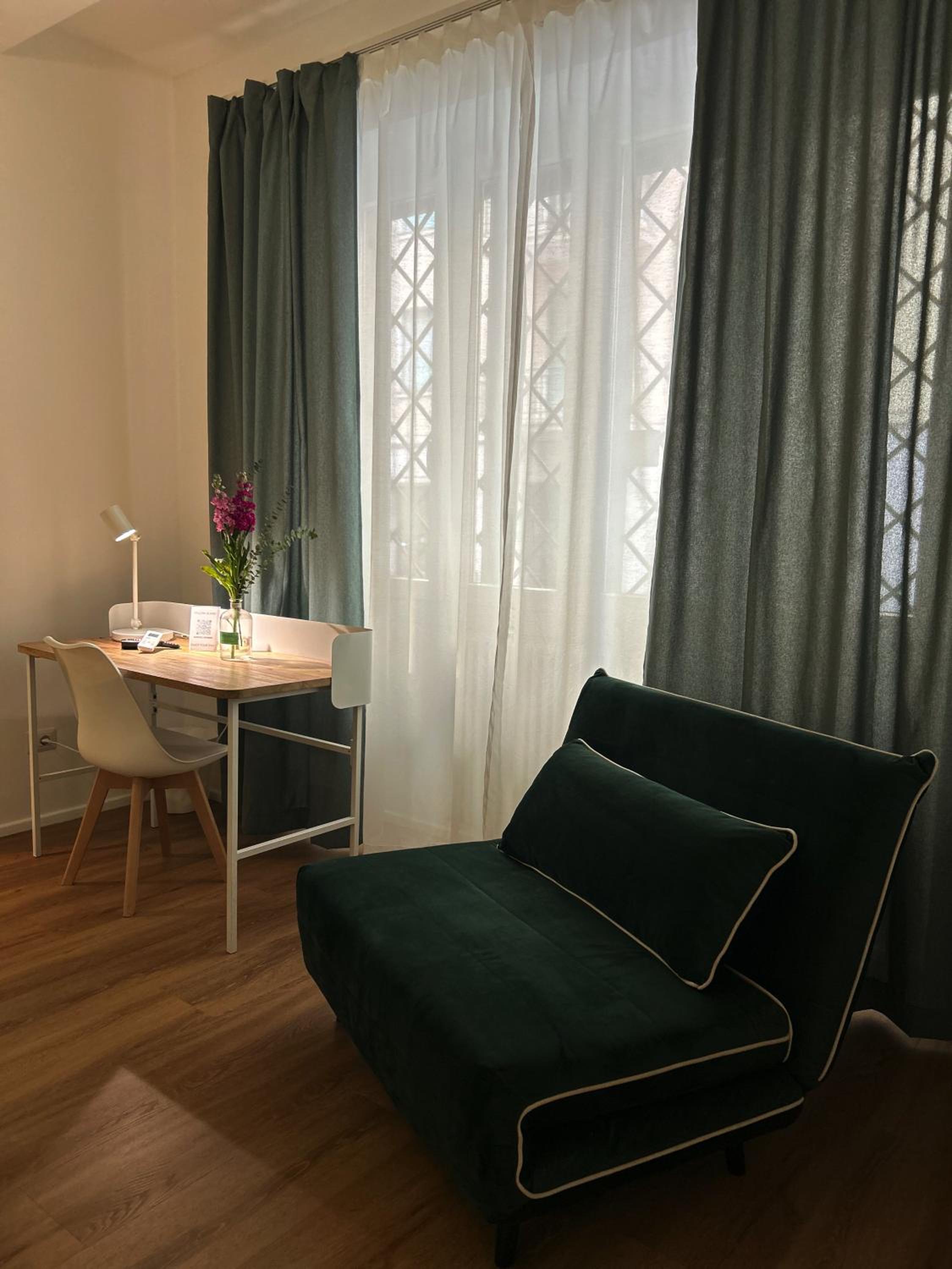 Large Double Room photo 3