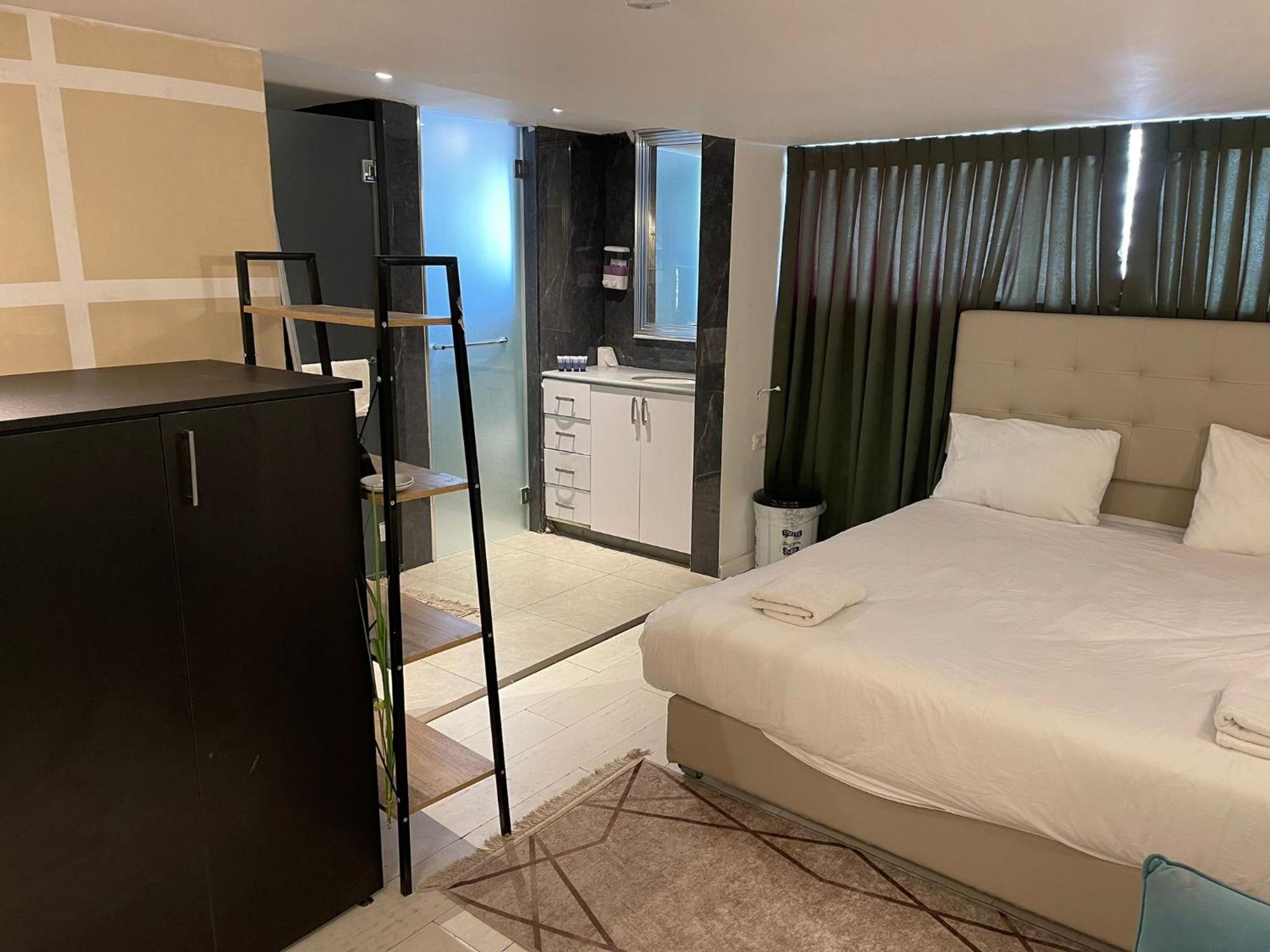 Deluxe Double or Twin Room - Photo 4