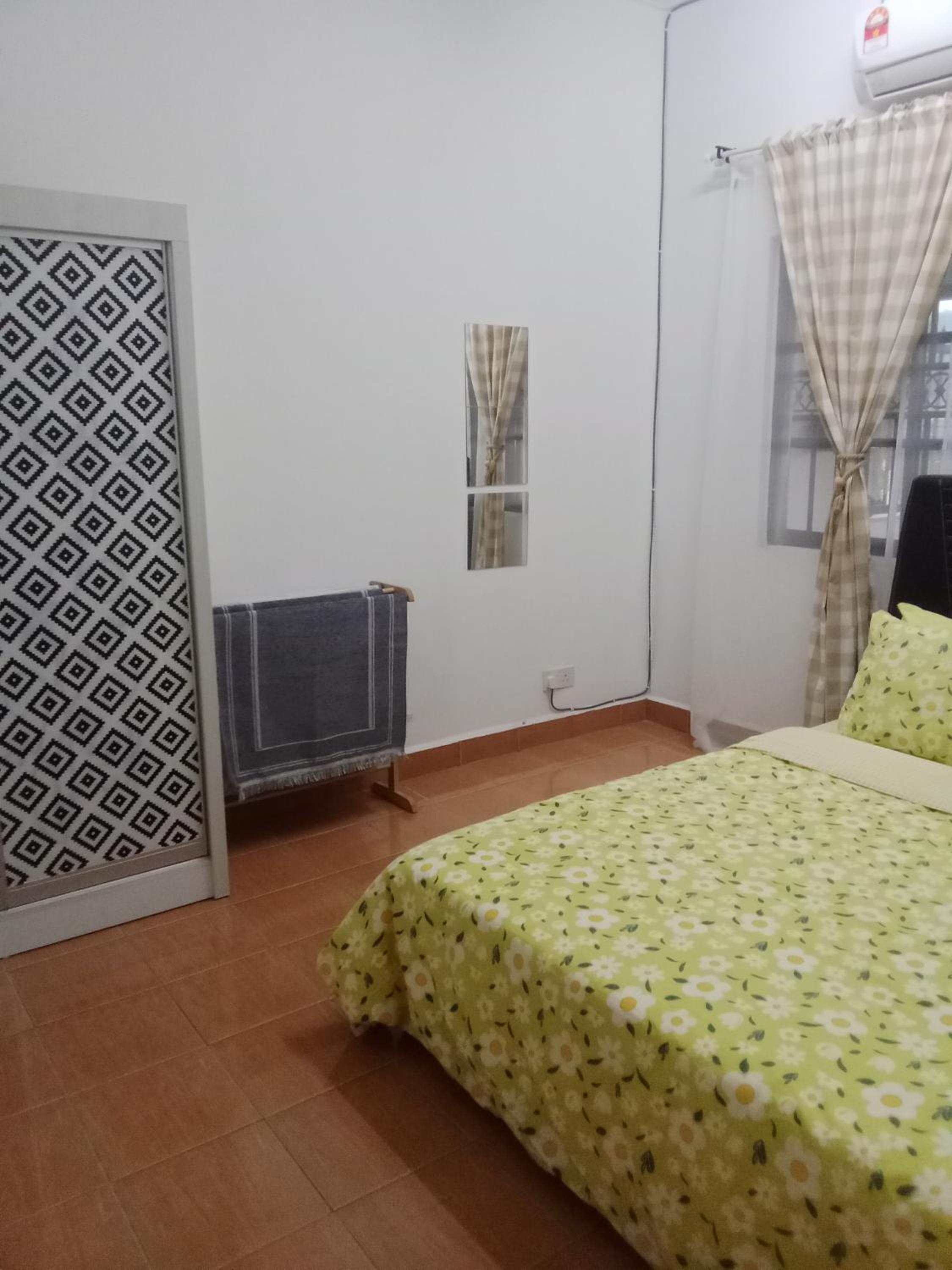 Two-Bedroom House photo 2