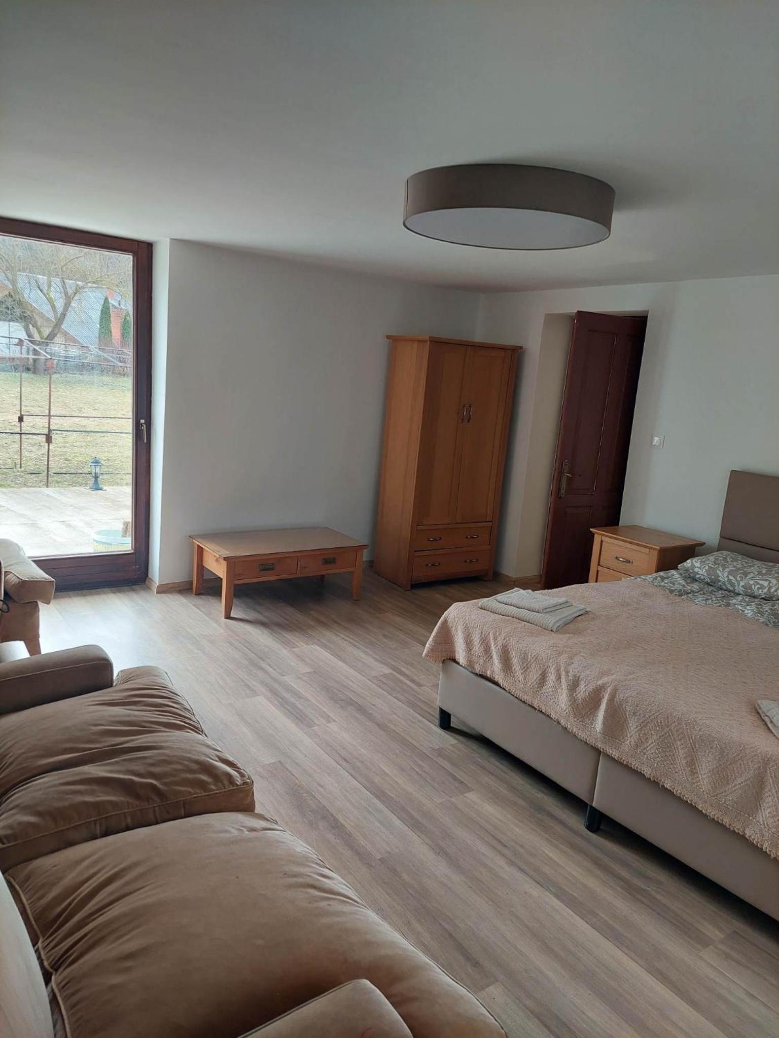 Double Room with Private Bathroom - Photo 2