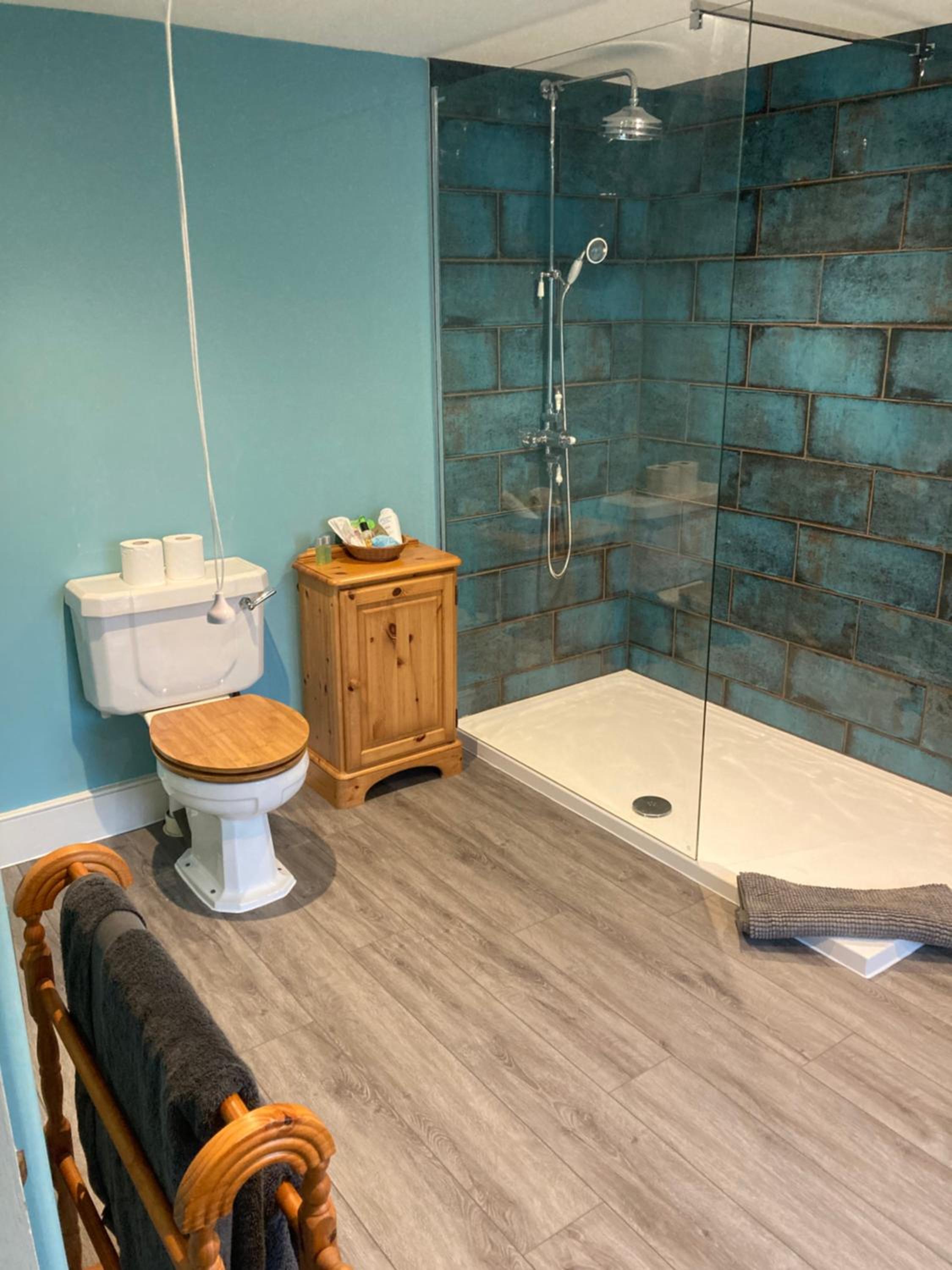 Superior King Room - Photo 5