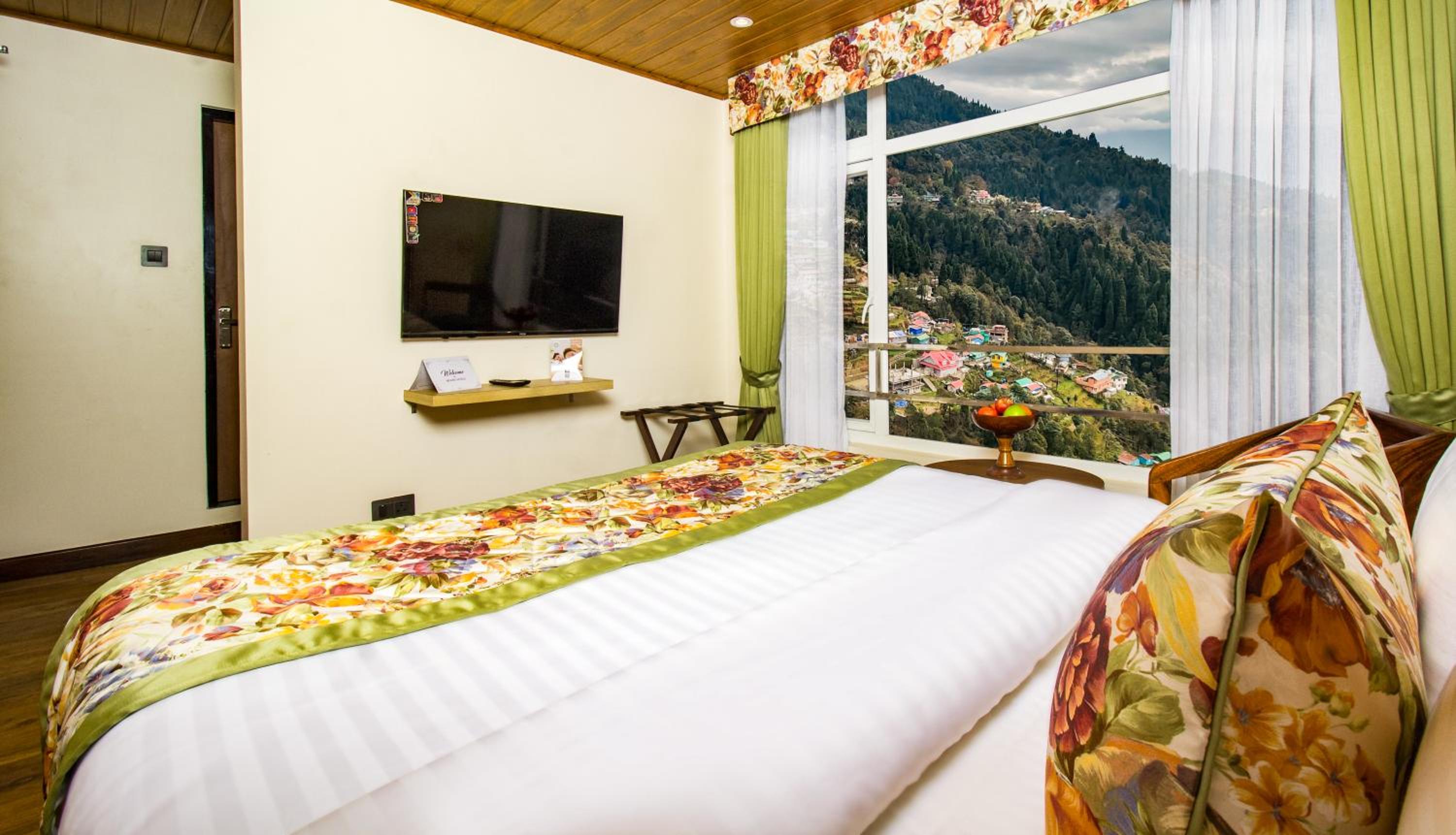 Deluxe Room - Photo 2