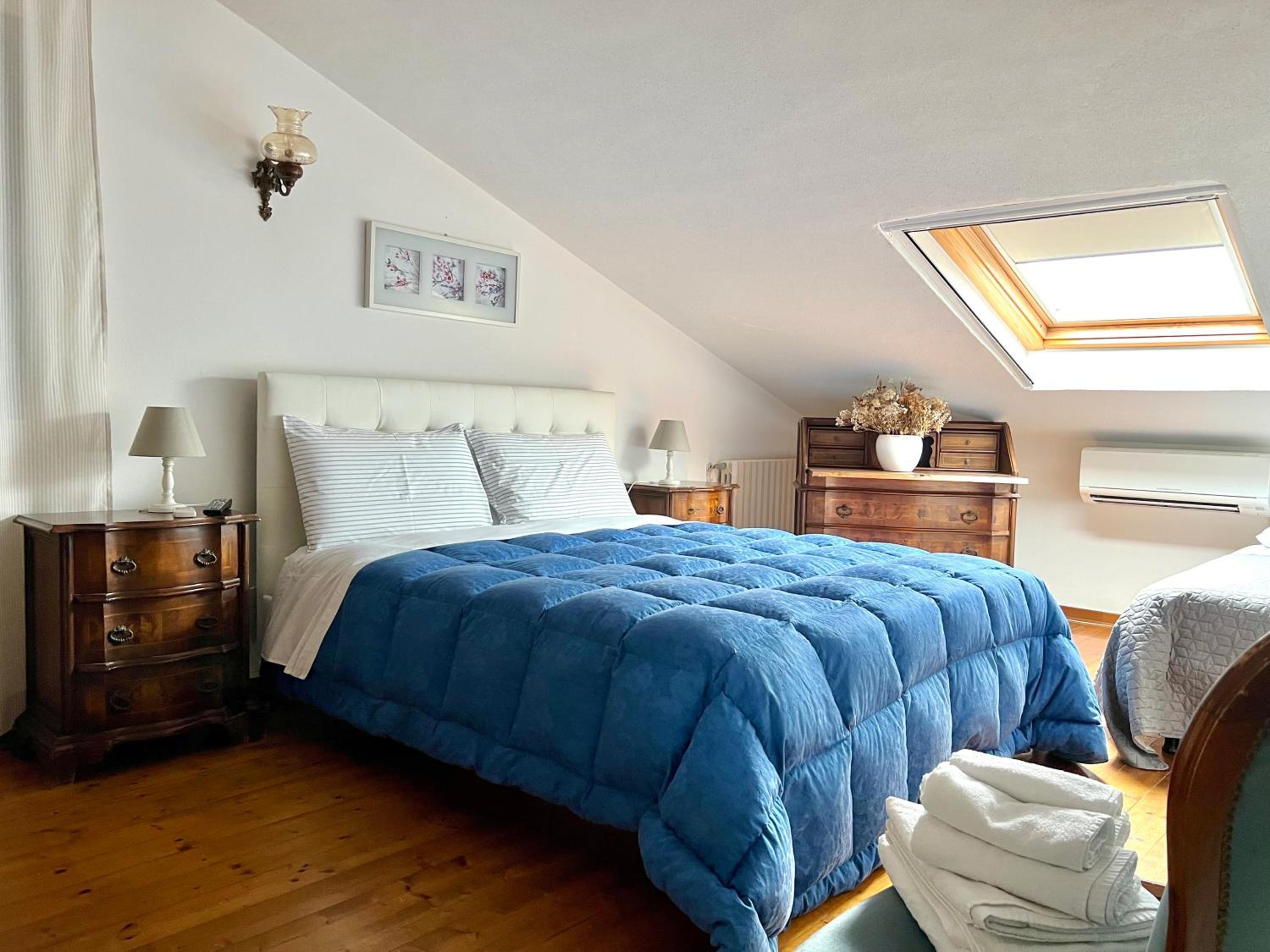 Double Room with Private External Bathroom photo 1
