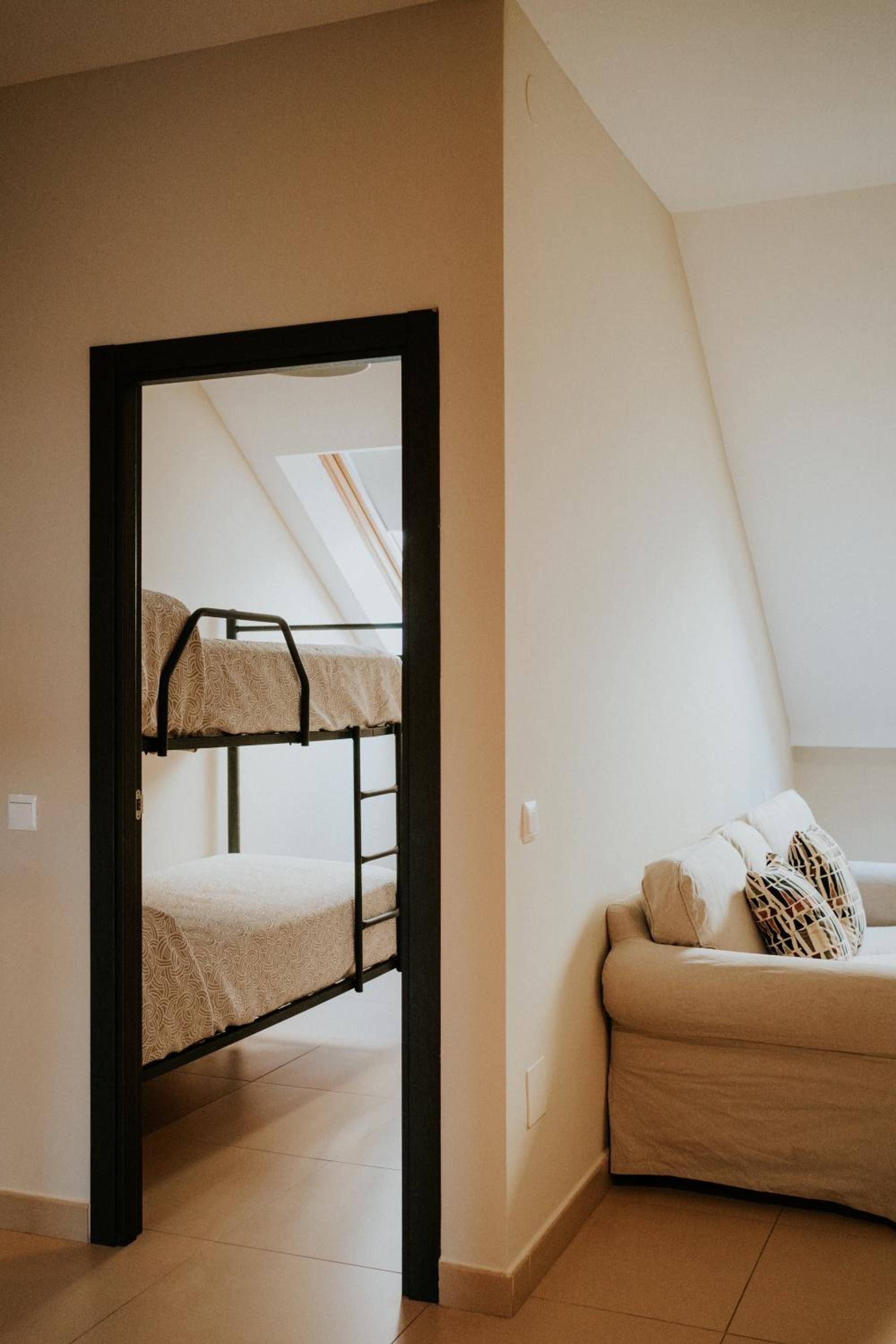 Apartamento de Dos Habitaciones con Terraza