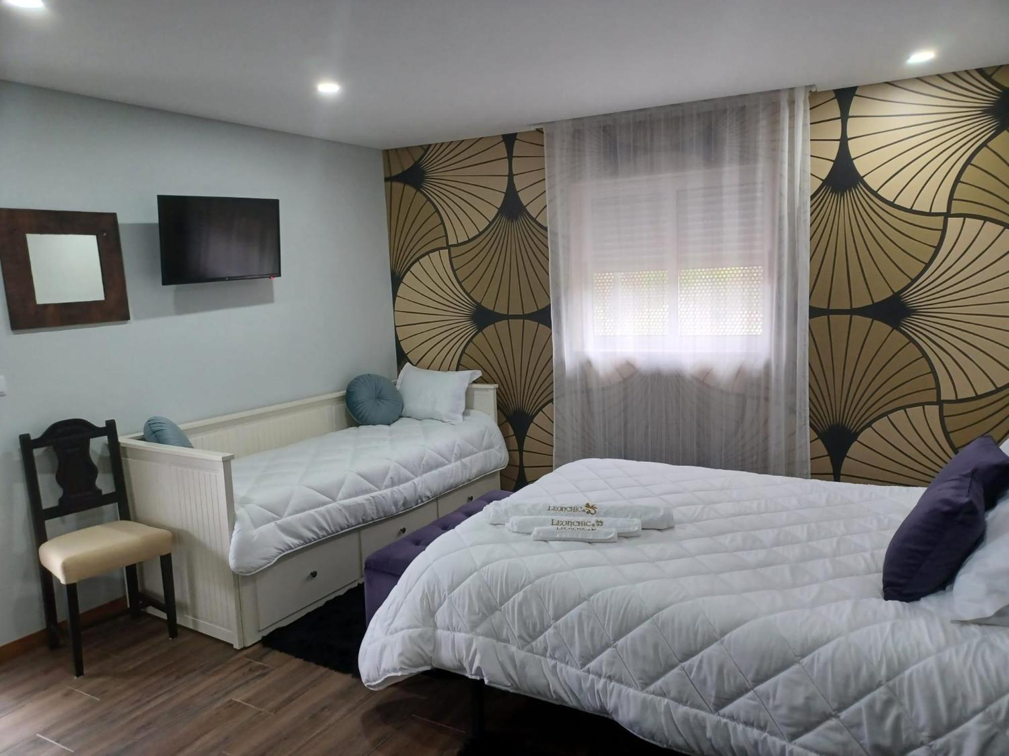 Suite with Mountain View - Photo 11