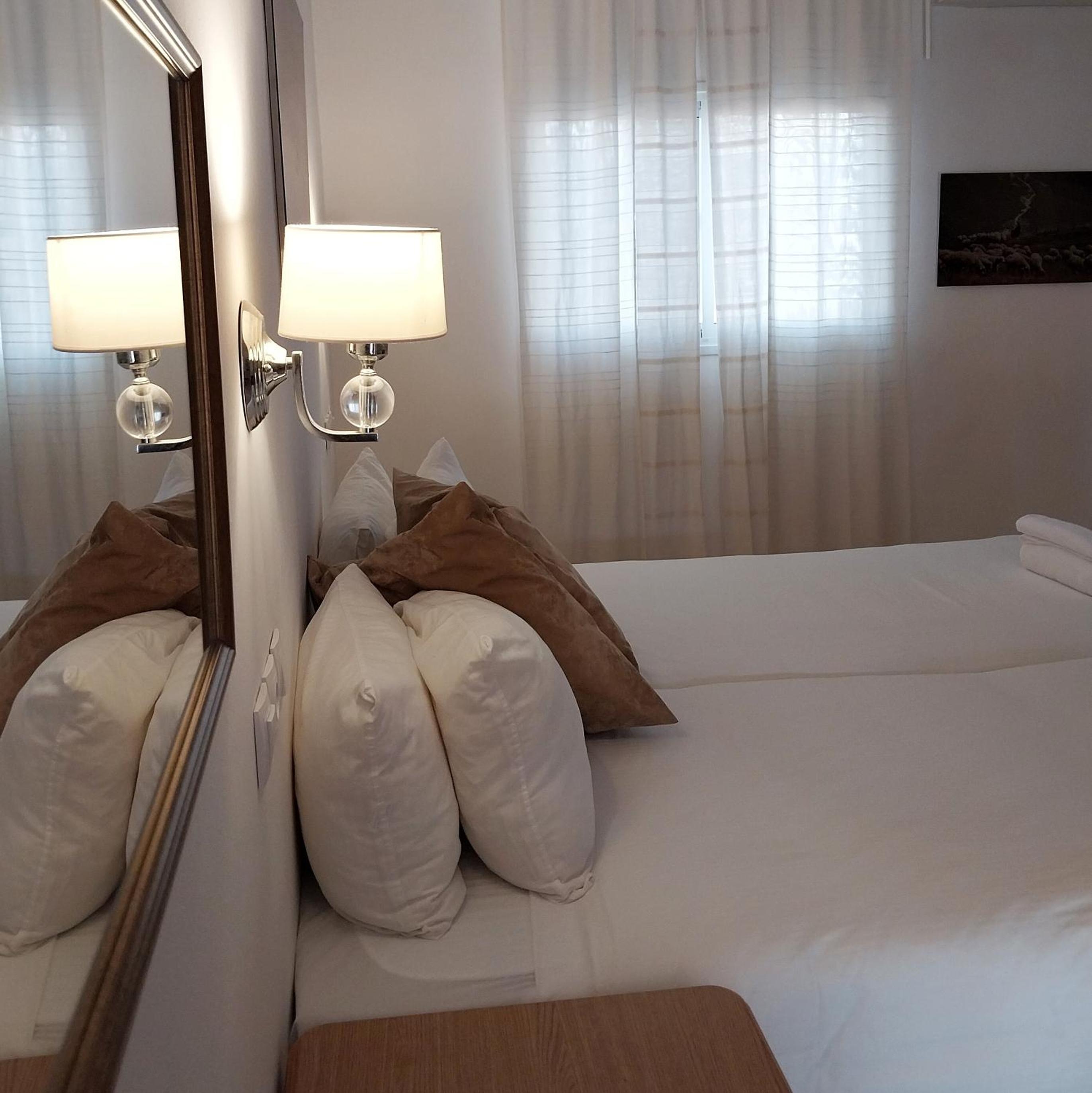 Suite with Spa Bath - Photo 4