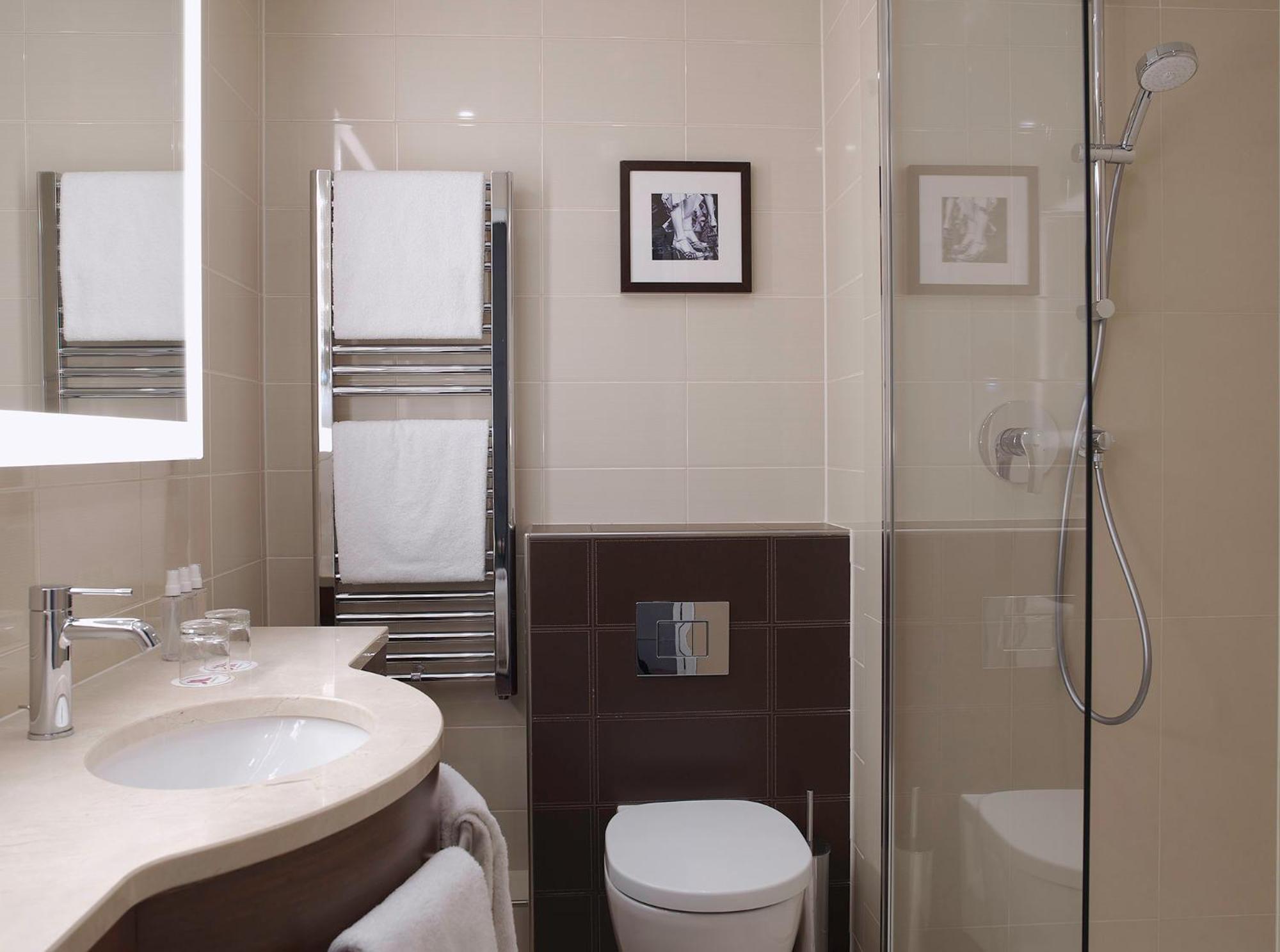Two Adjoining Deluxe Rooms photo 2