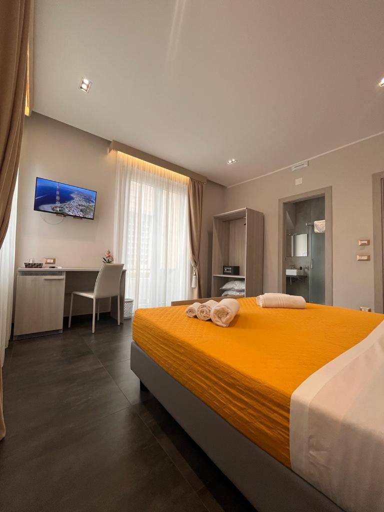 Deluxe Double or Twin Room with Sea View - Photo 45