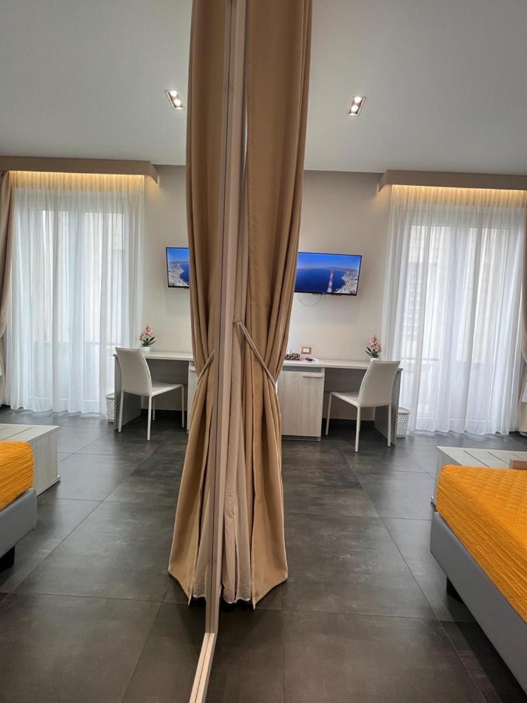 Deluxe Double or Twin Room with Sea View - Photo 42