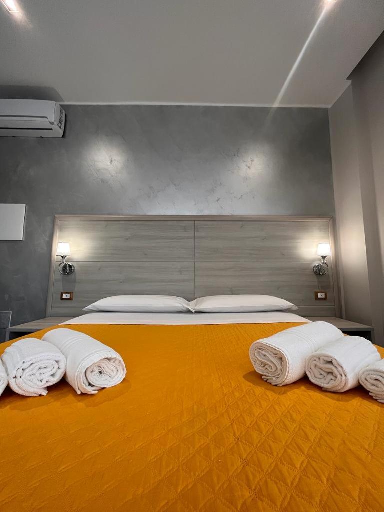 Deluxe Double or Twin Room with Sea View - Photo 43