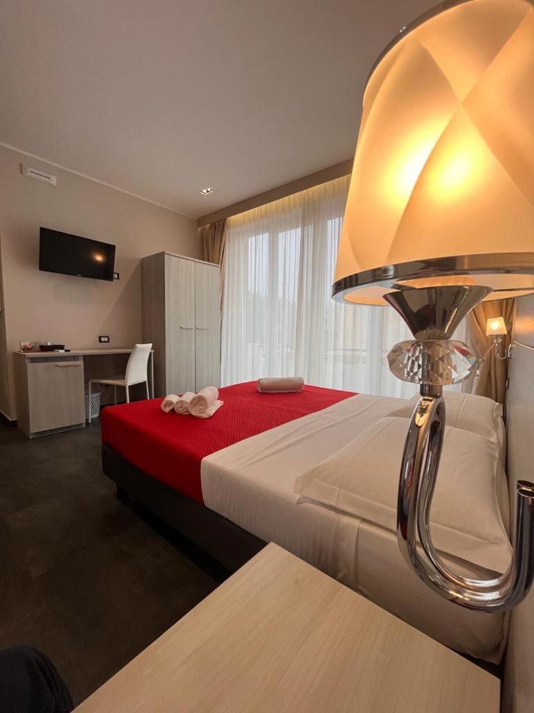 Deluxe Double or Twin Room with Sea View - Photo 32