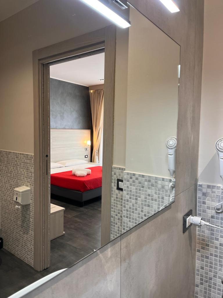 Deluxe Double or Twin Room with Sea View - Photo 33