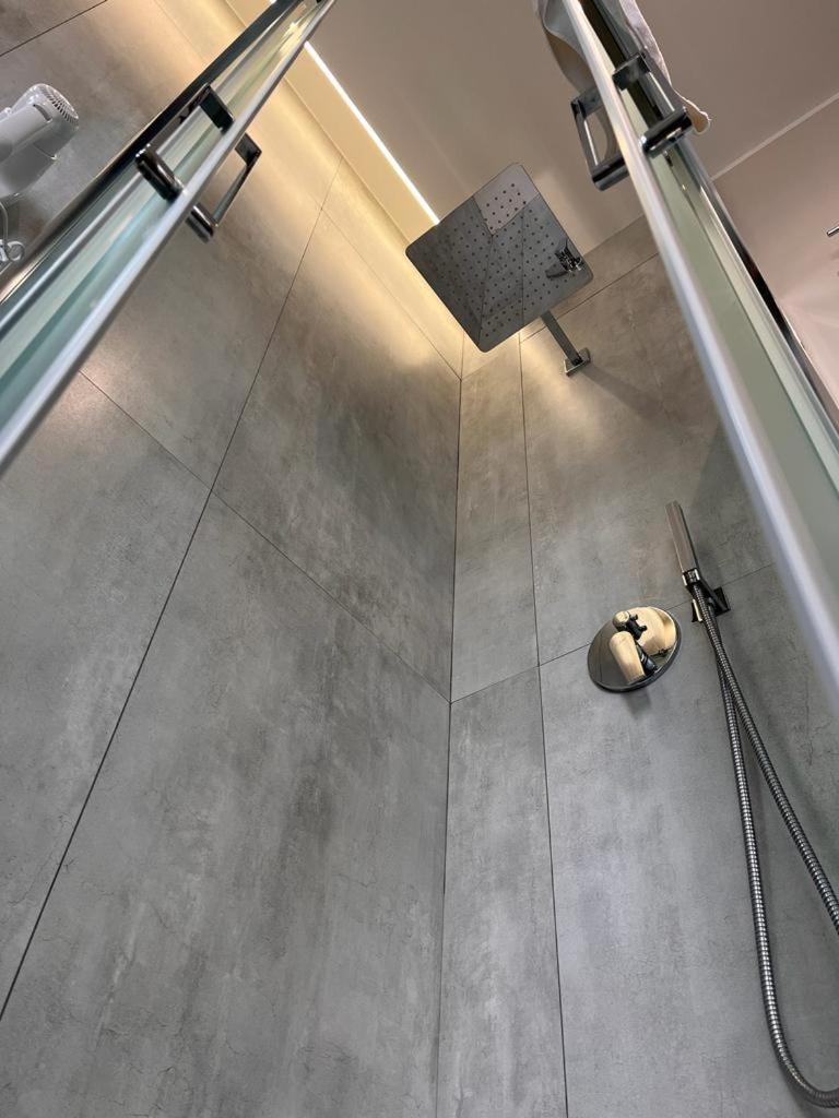 Standard Double or Twin Room with Balcony - Photo 21