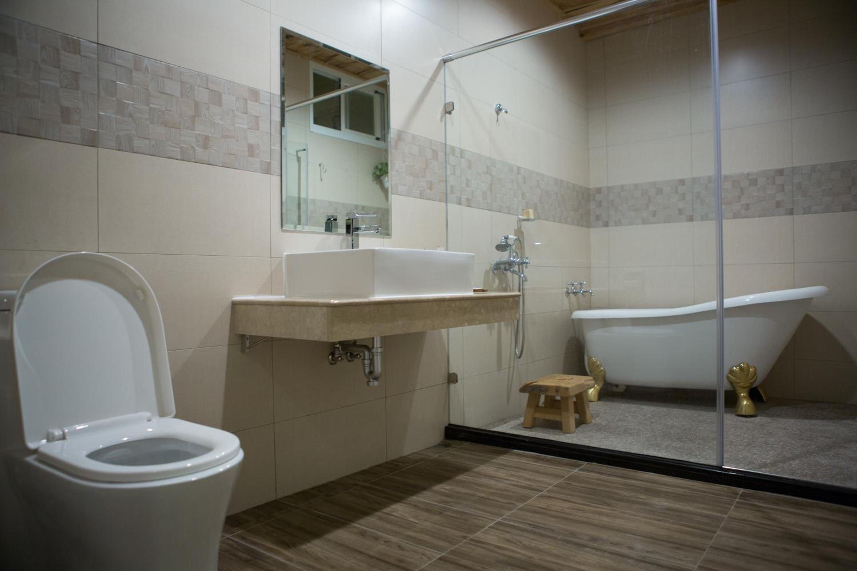 Deluxe Double Room with Bath photo 2