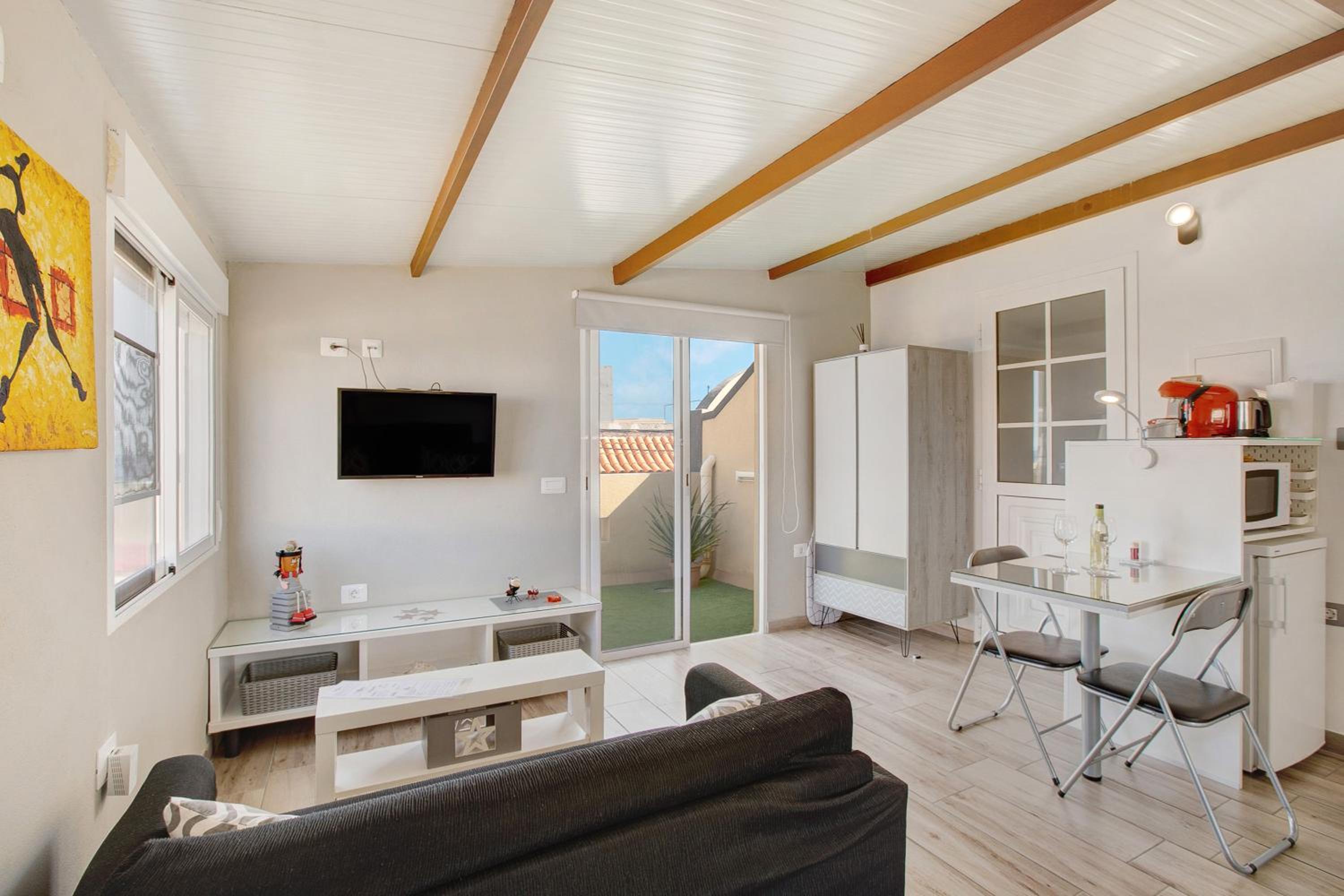 Apartamento de un dormitorio superior con balcón