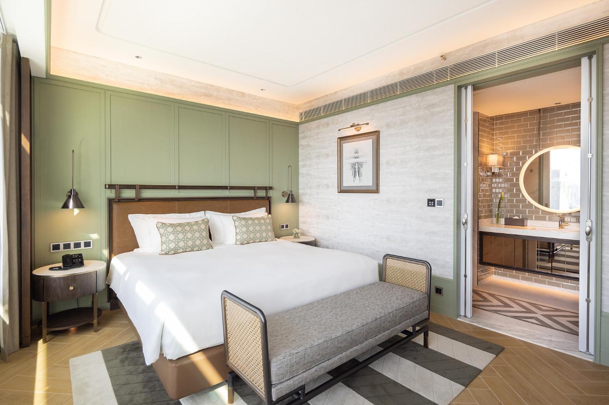 Premium One Bedroom Suite with Lounge Access