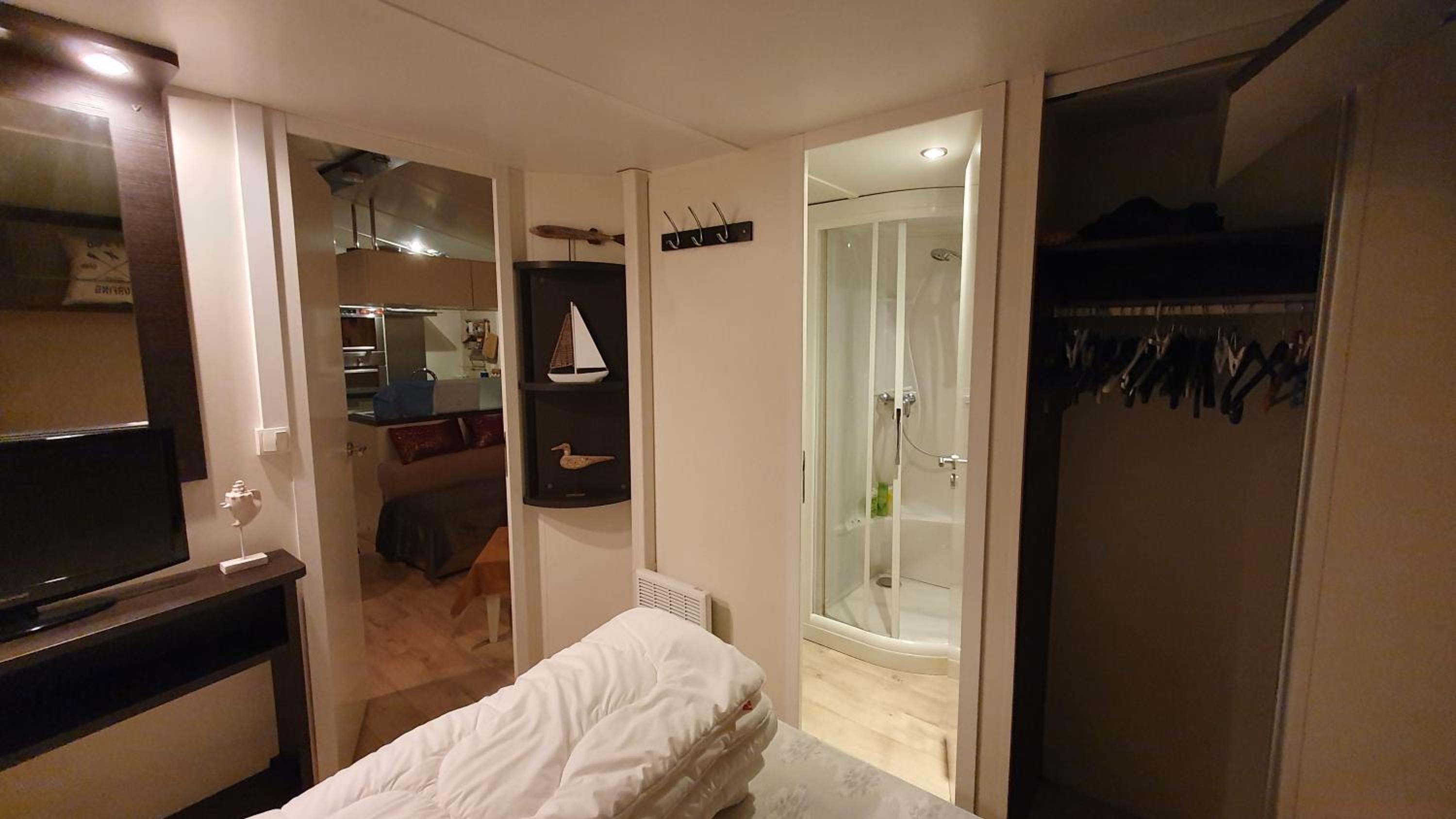 Mobile Home photo 1
