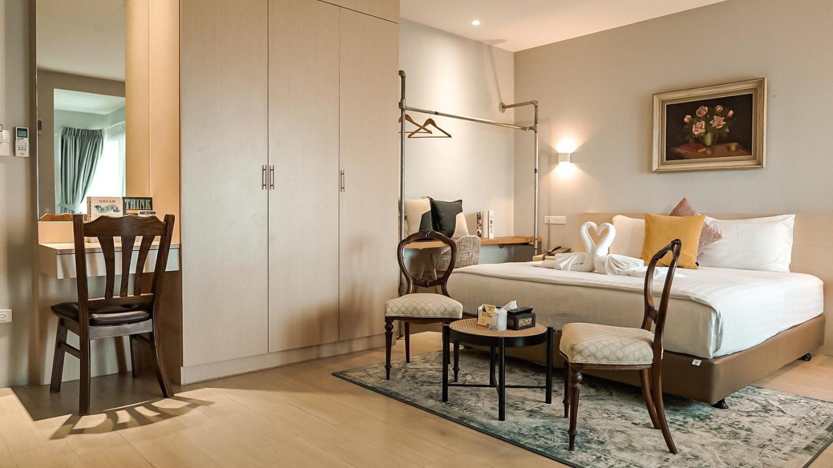 Deluxe Suite