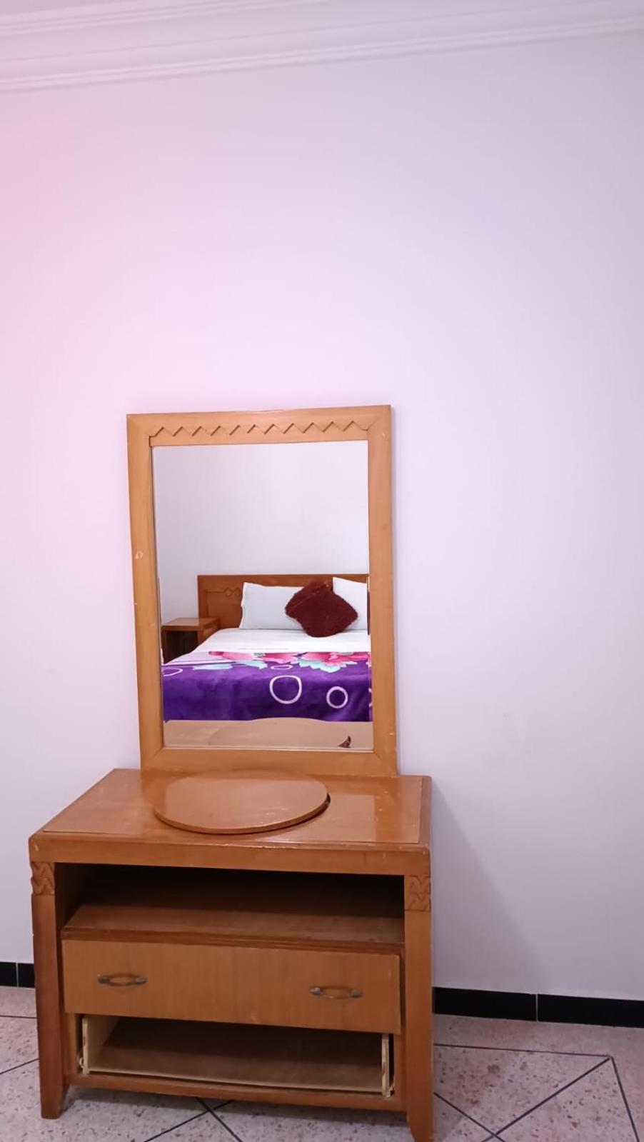 Budget Double Room - Photo 10