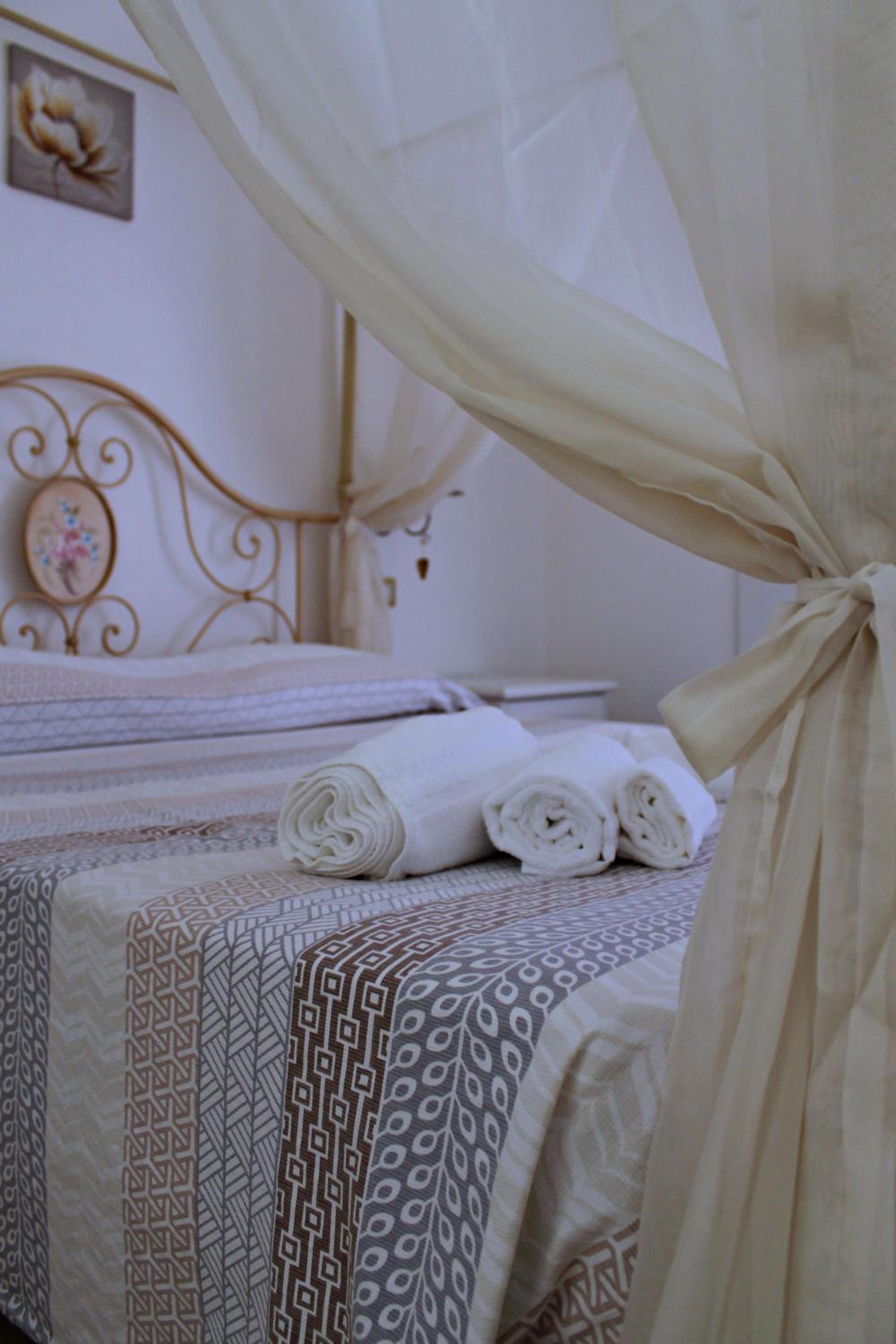 Deluxe Double Room with Balcony and Sea View photo 3