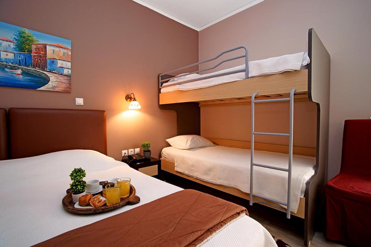 Quadruple Room with City View photo 3