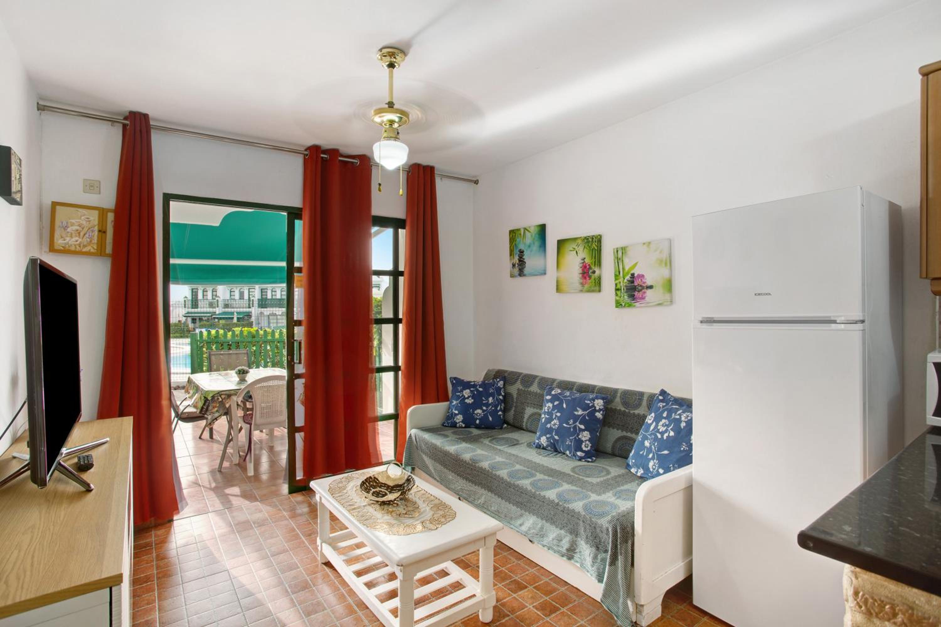 Apartamento de un dormitorio superior con balcón