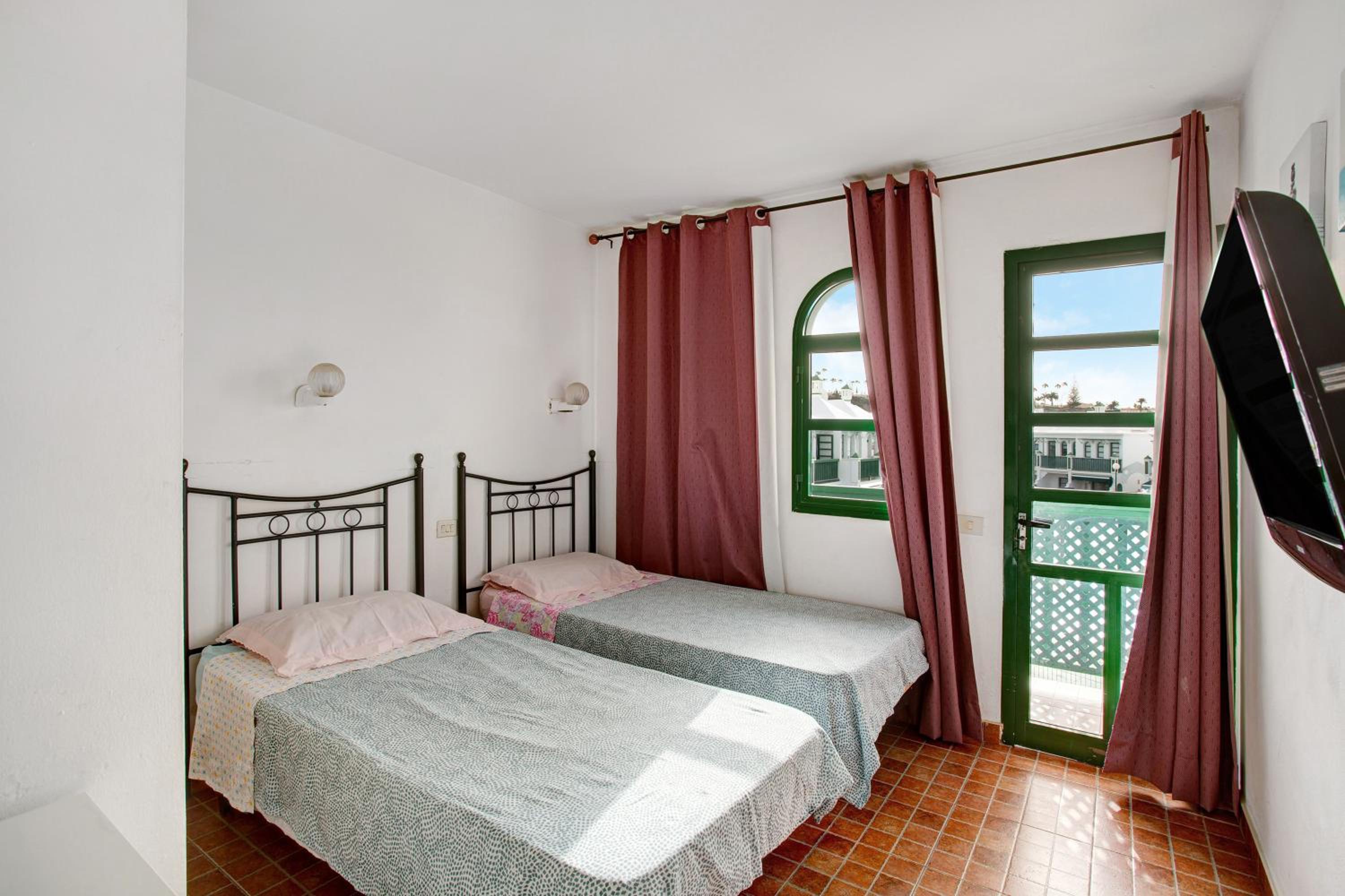 Superior One-Bedroom Apartment with Balcony photo 3