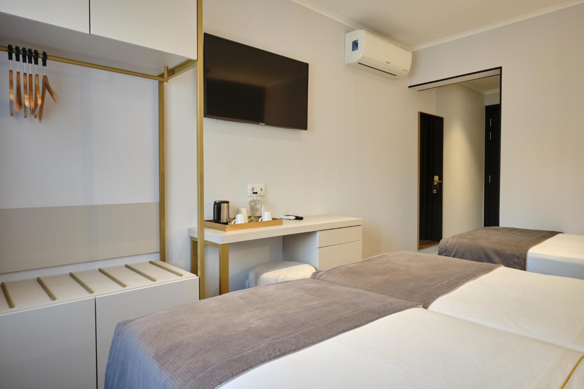 Standard Triple Room photo 2