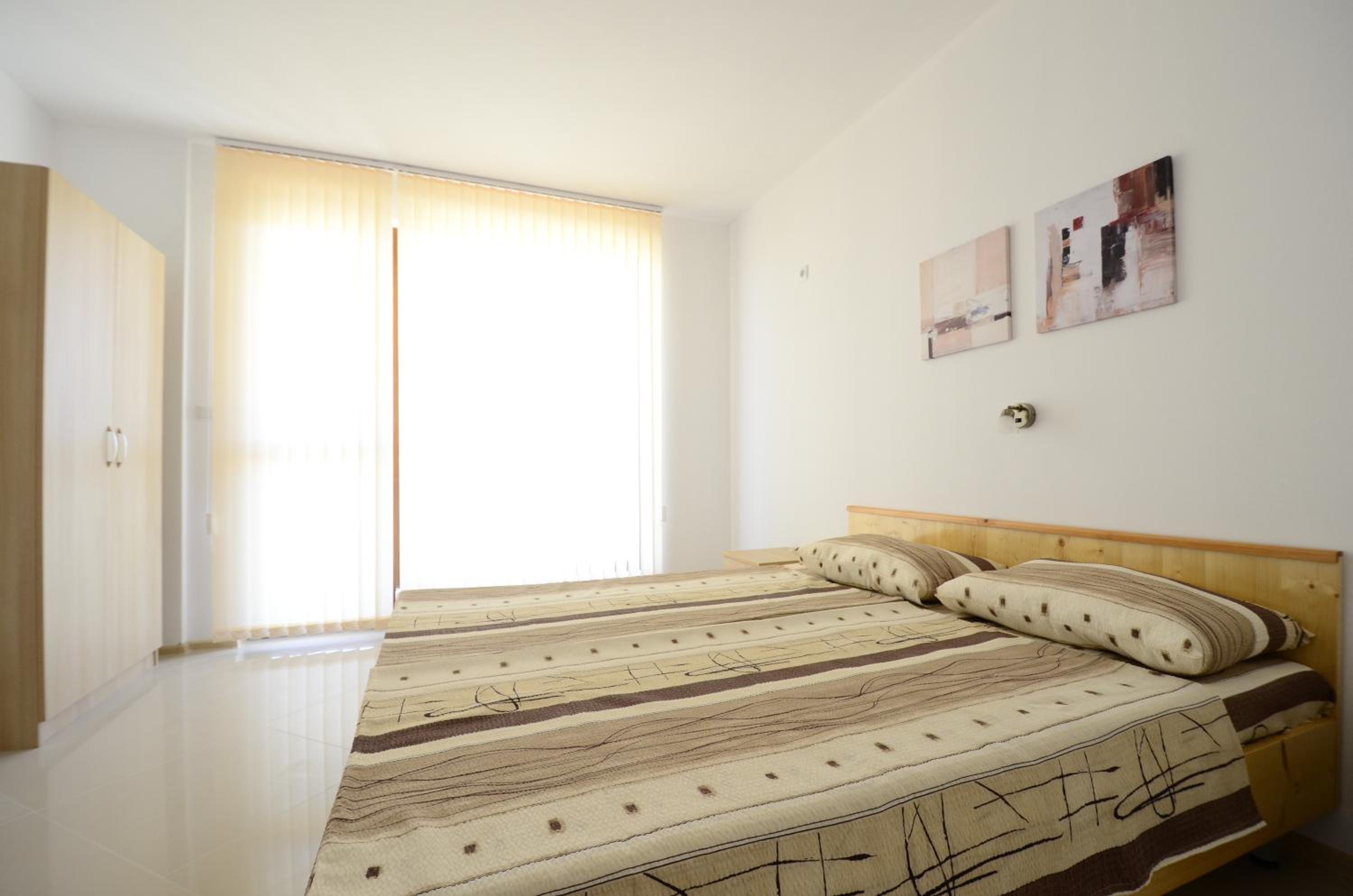 Apartment - Ground Floor photo 2