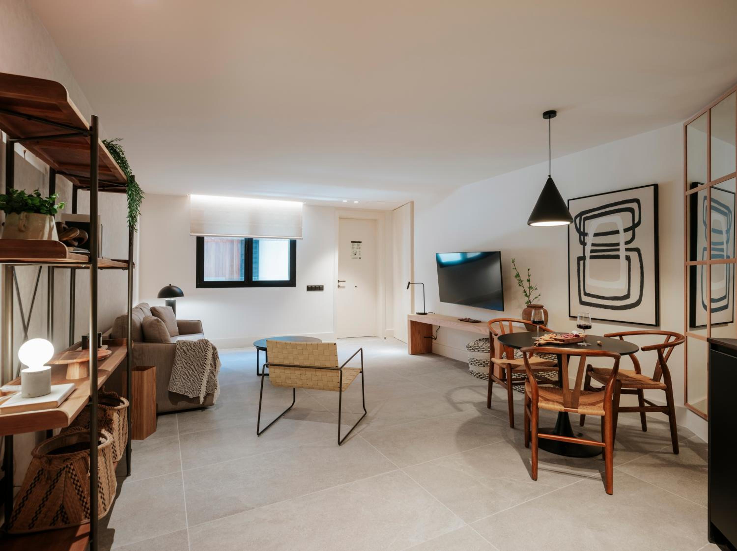 Interior One-Bedroom Apartment without Balcony - Photo 4
