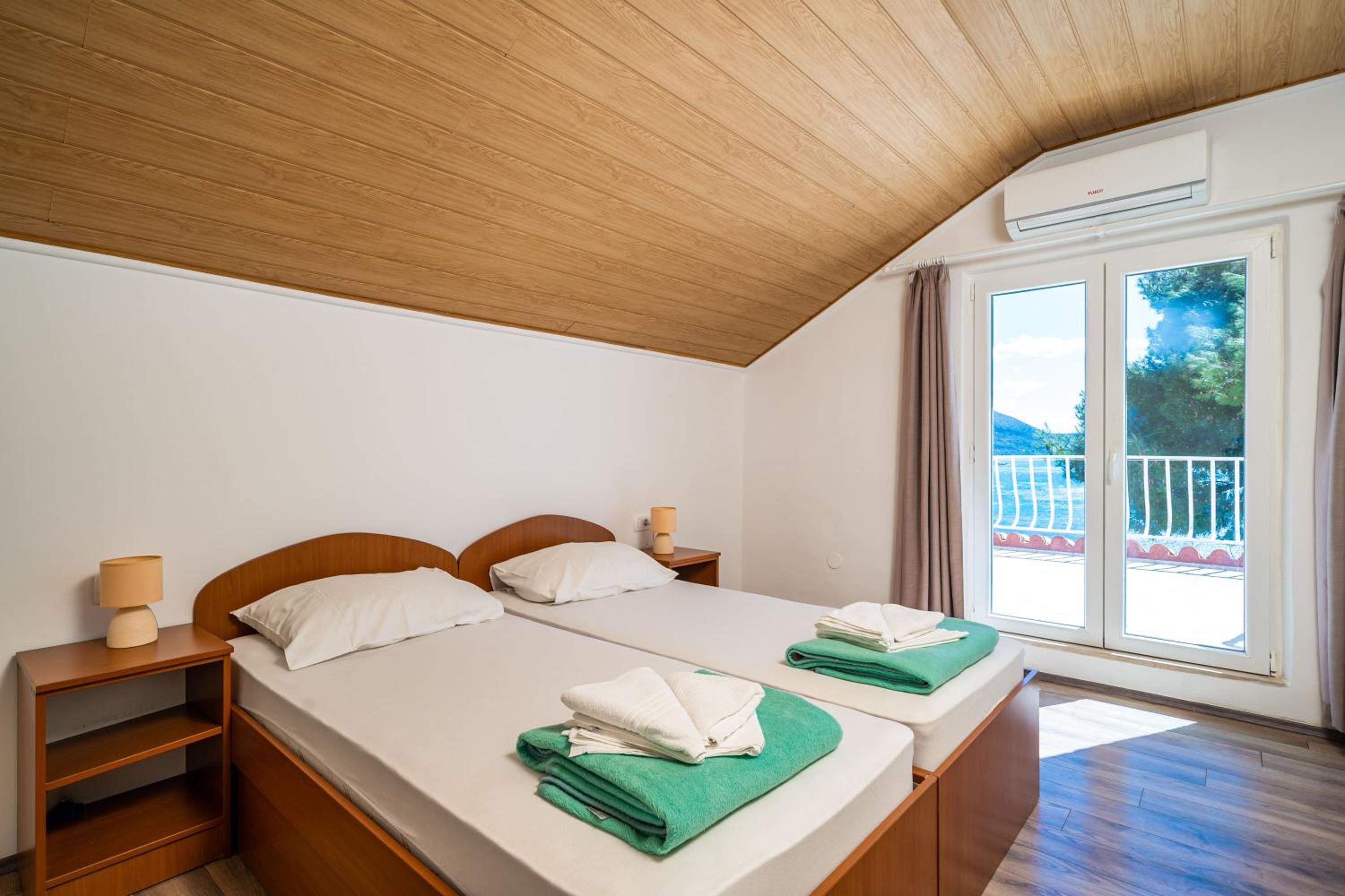 Deluxe Double Room with Sea View photo 1