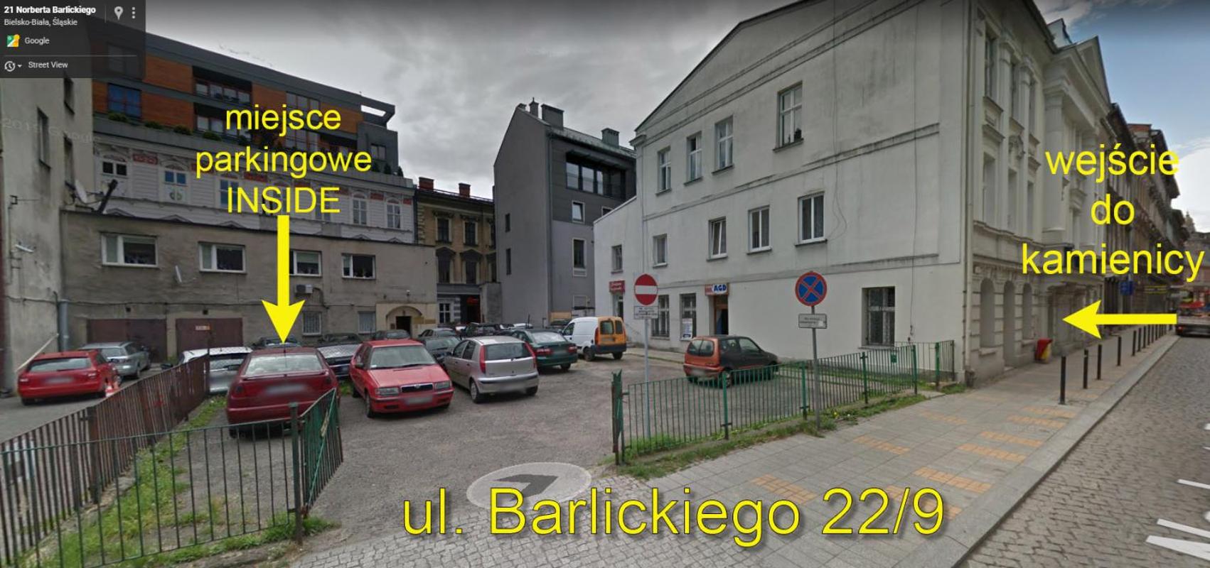 Apartment with Balcony photo 1