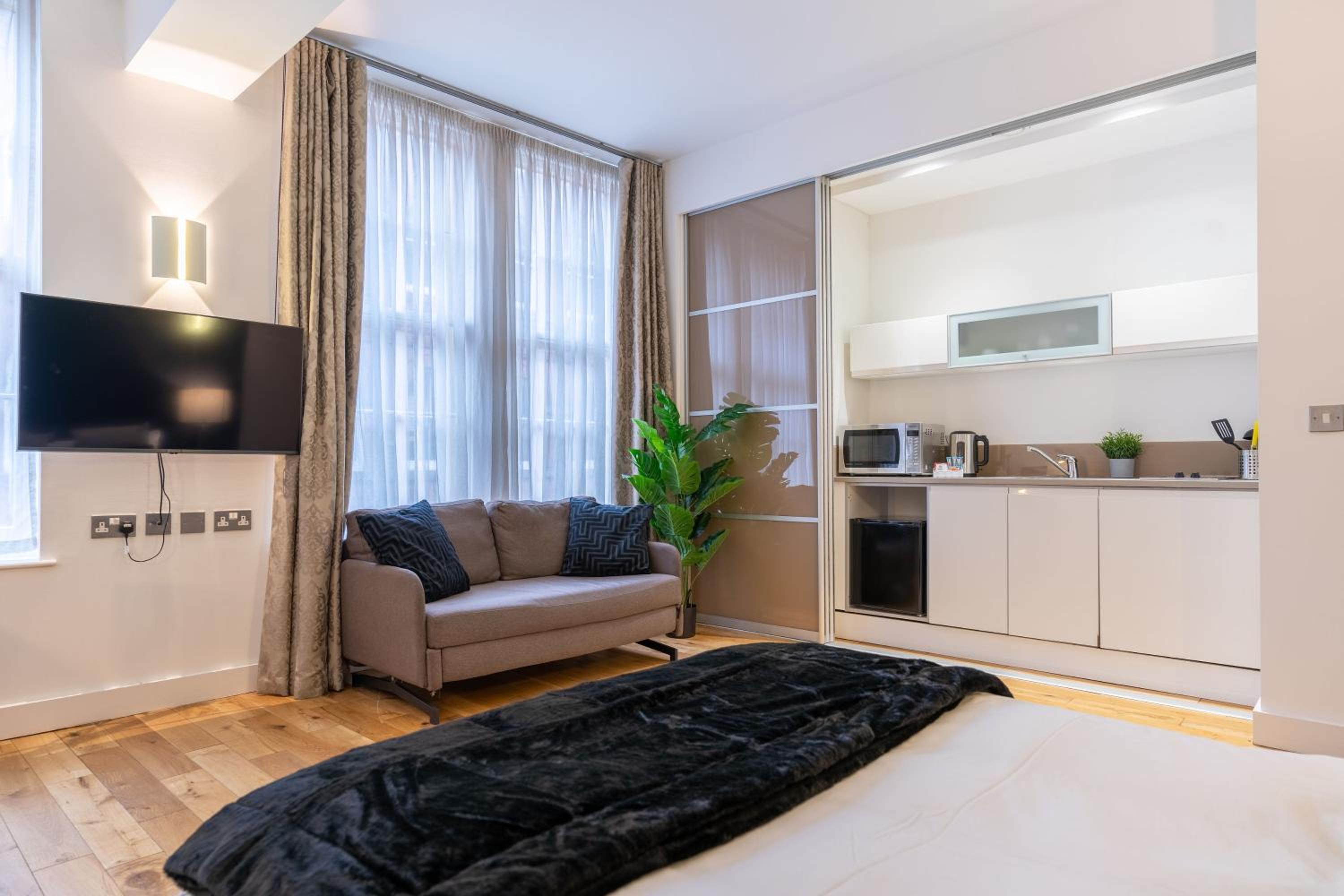 Deluxe Double Room photo 3