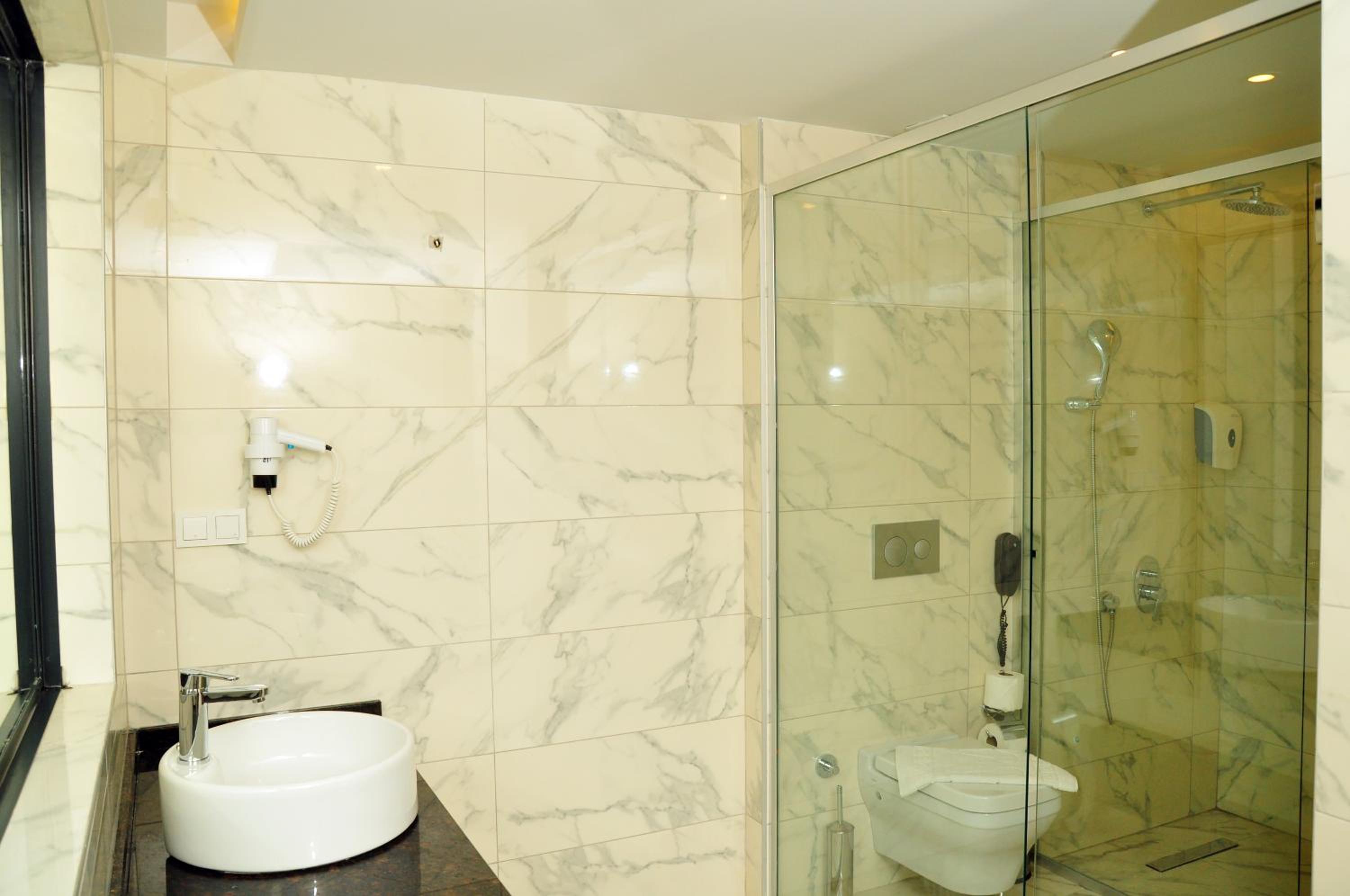 Double or Twin Room with Garden View - Photo 3