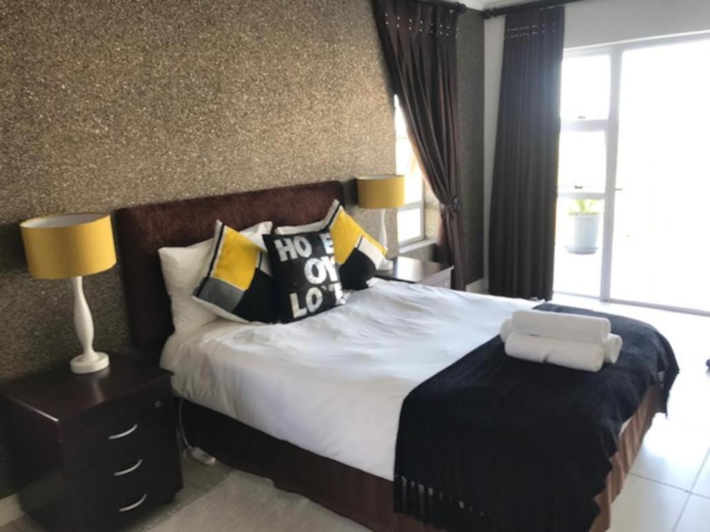 Double Room with Balcony photo 2