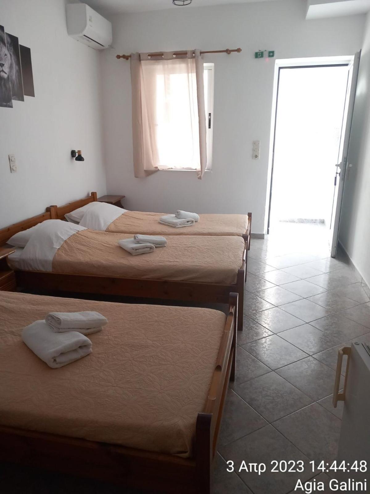 Studio (3 Adults) - Three Single Beds - Photo 19